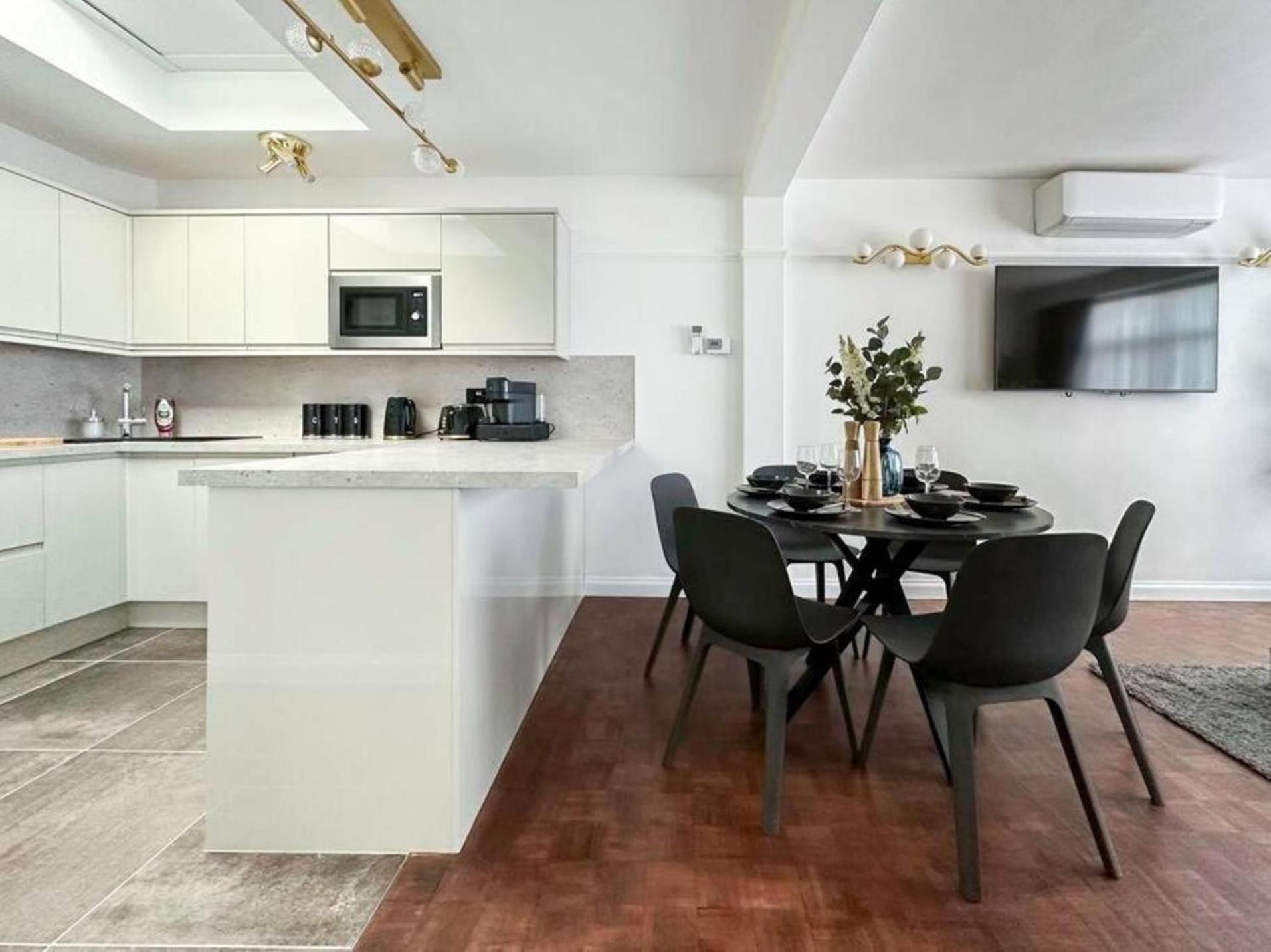 London's Charm Modern 2BR Marylebone's Best Spot