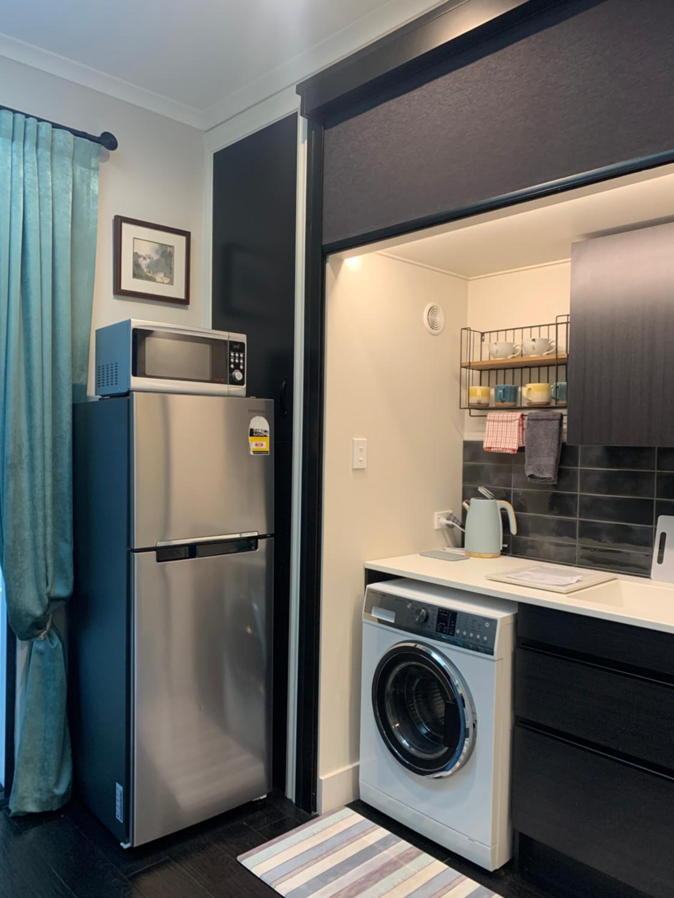 Roslyn Business Studio - 2 bedroom view 4