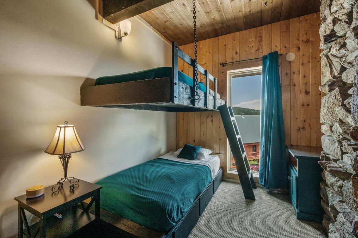 Cozy, spacious, amazing location