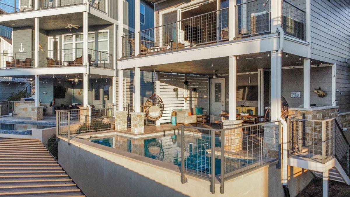 Family Tides - Marina Lakeside Home with Private Pool, Private Boat Lift & Boat Ramp to Lake LBJ view 3