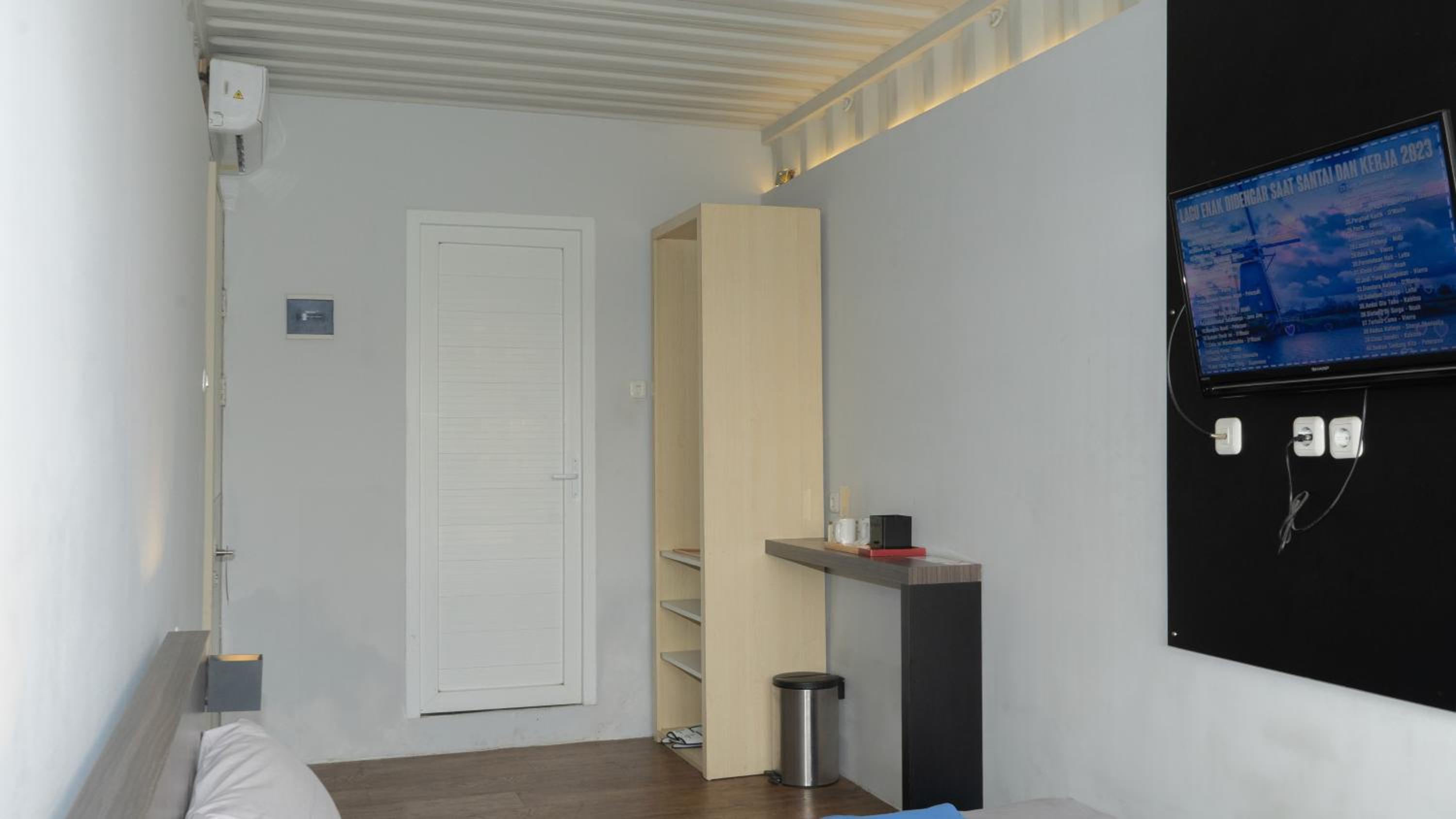 Photo 42