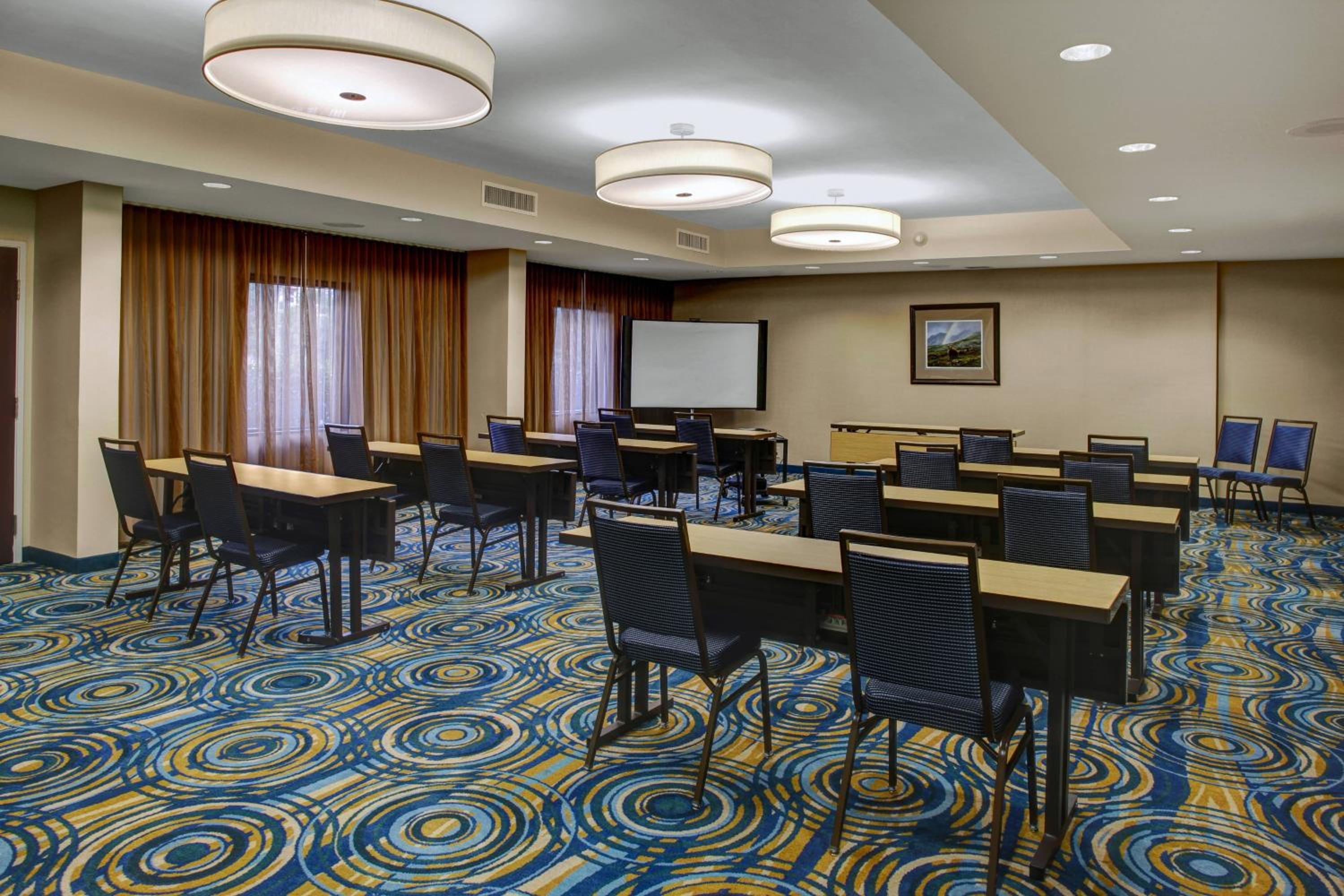 New Bern Vacations - Courtyard by Marriott New Bern - Property Image 3