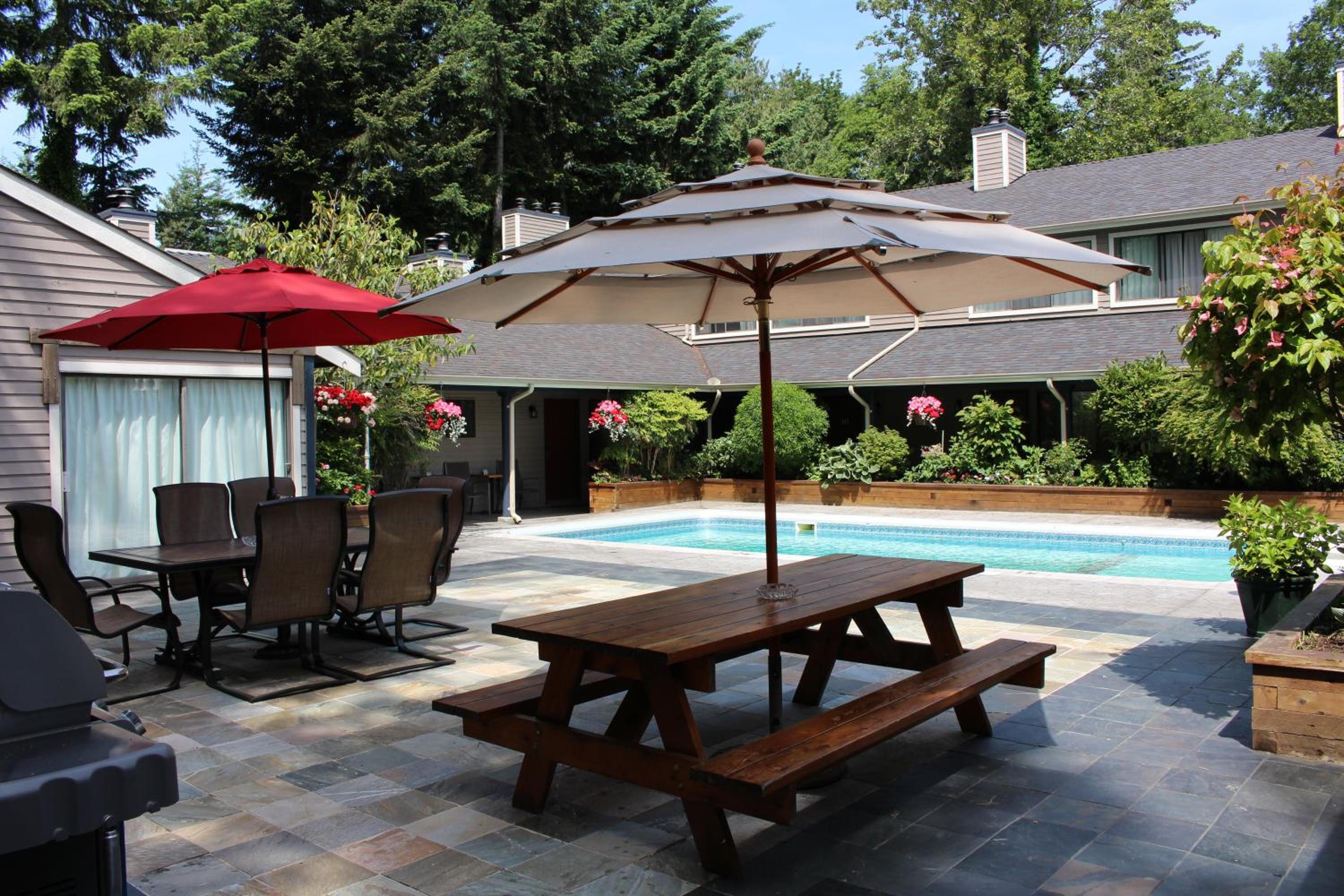 Sunshine Lodge Inn