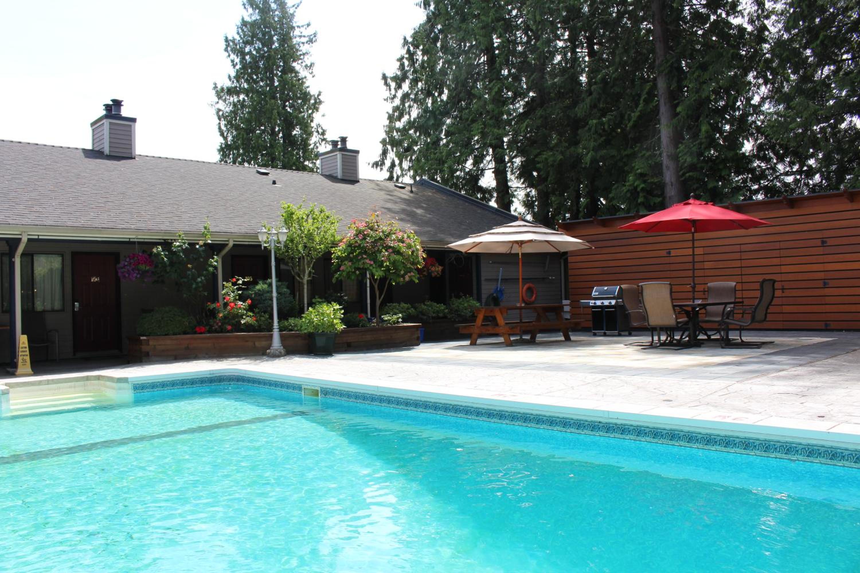 Sunshine Lodge Inn