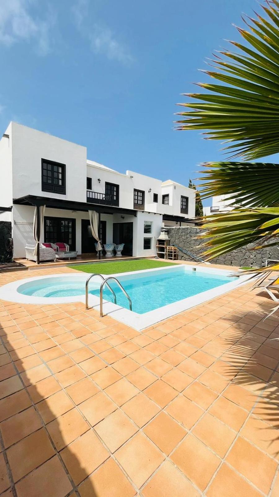 Lovely Villa Kiluka heated pool