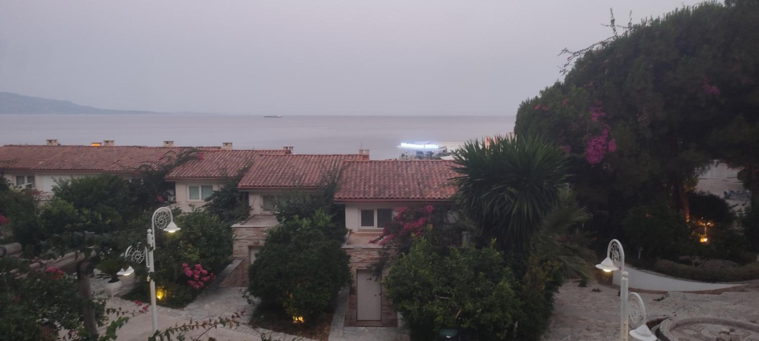 Sea Breeze Apartment Bougainville Bay