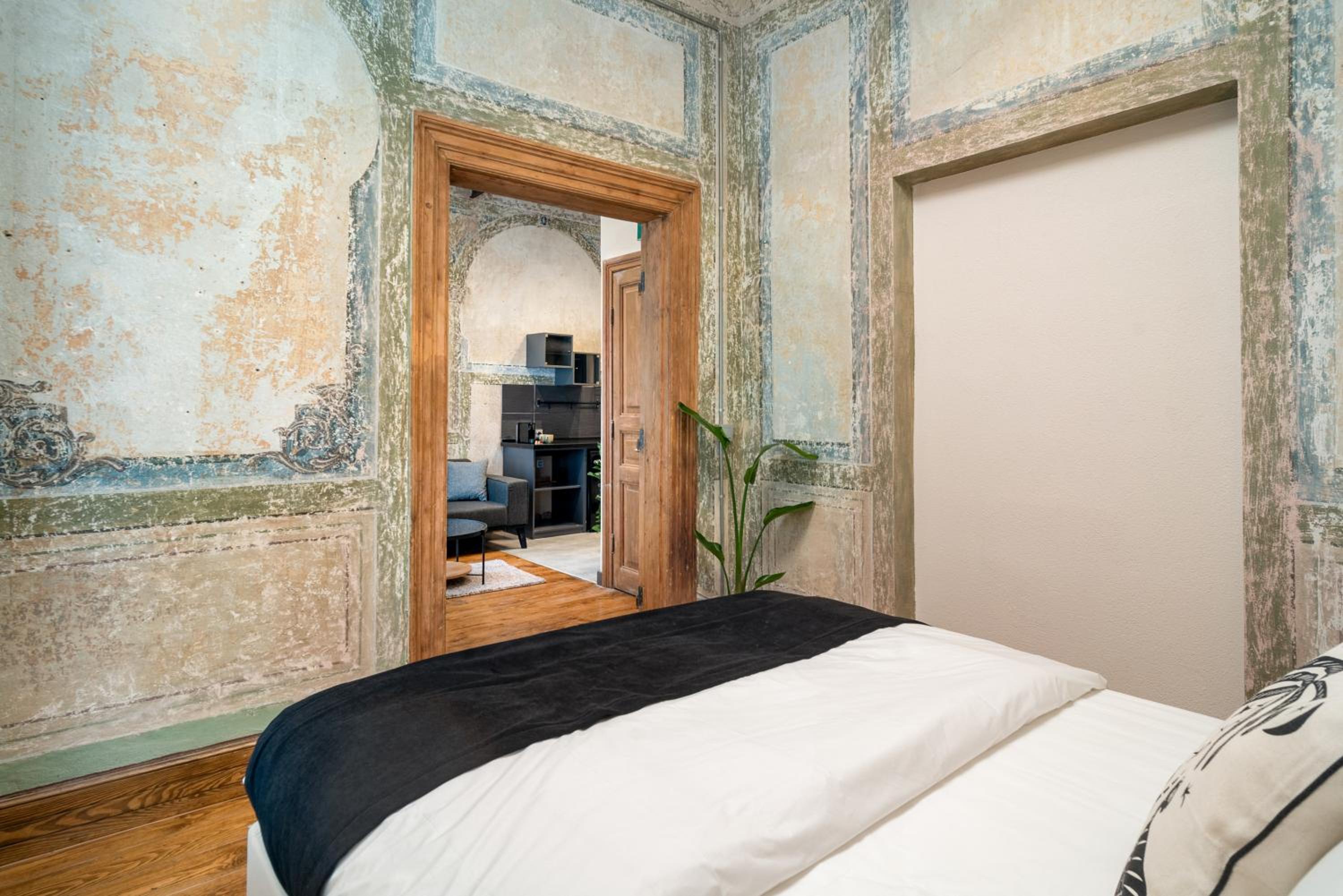 Urban Quarters No.3 - Image 12