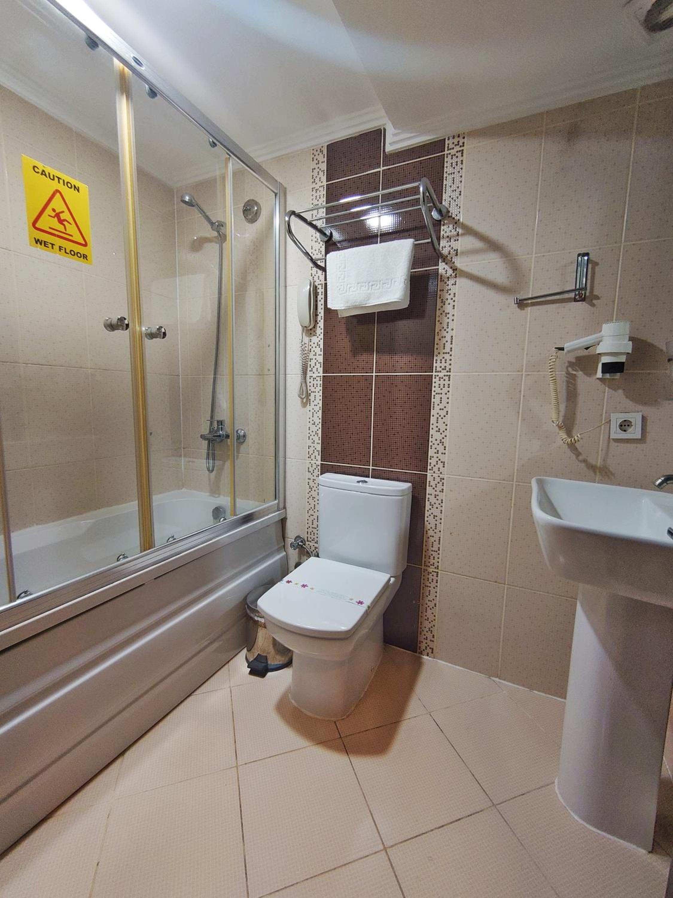 Orient Mintur Hotel - Image 11