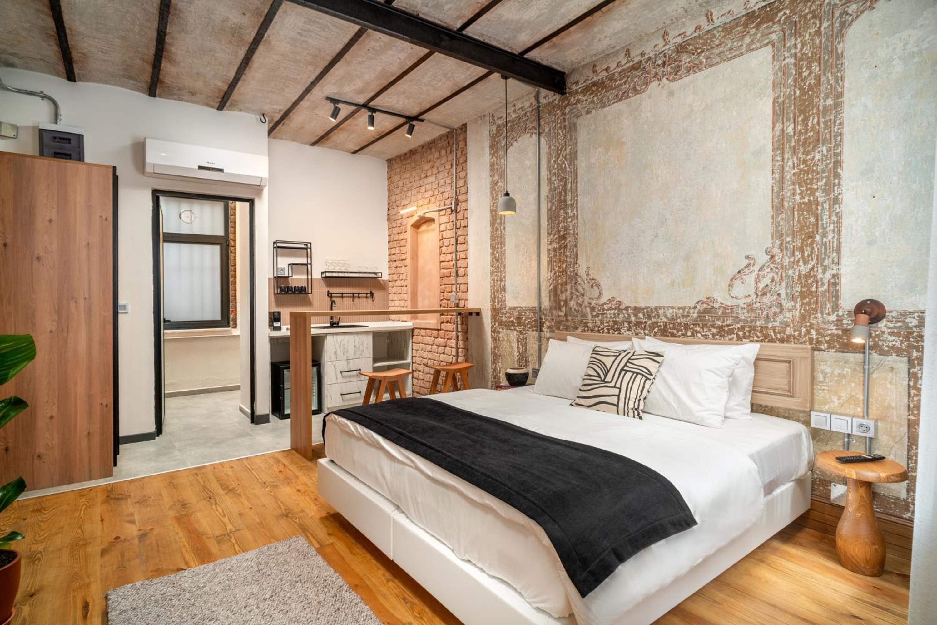 Urban Quarters No.3 - Image 20