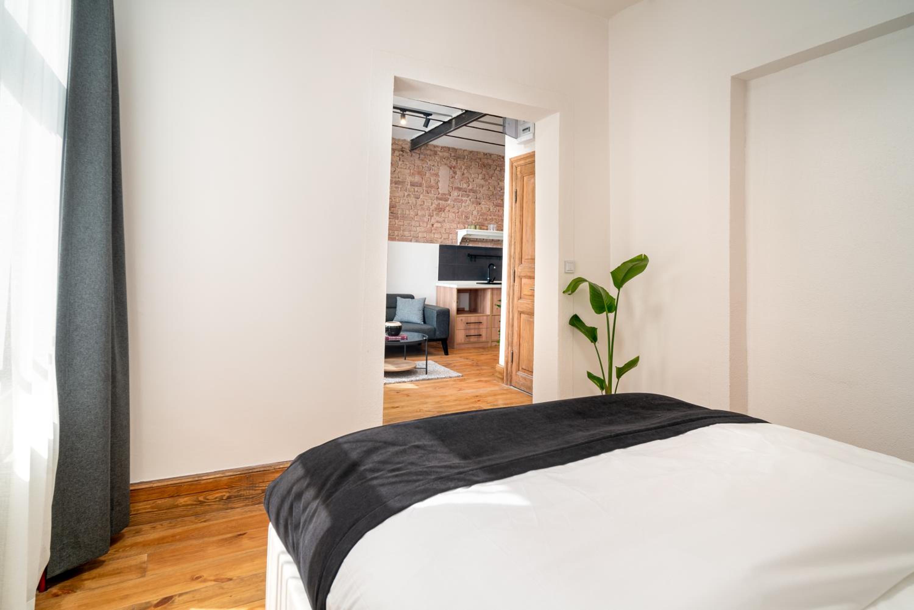 Urban Quarters No.3 - Image 23