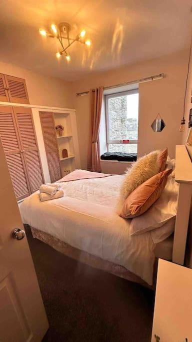 Executive Top Floor 1 Bedroom Apartment