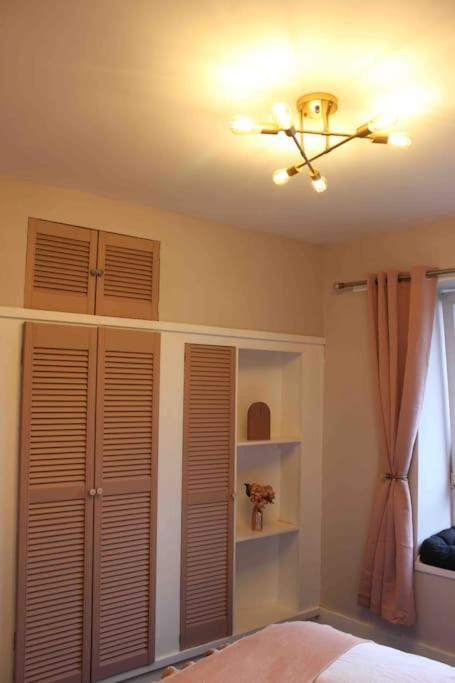 Executive Top Floor 1 Bedroom Apartment