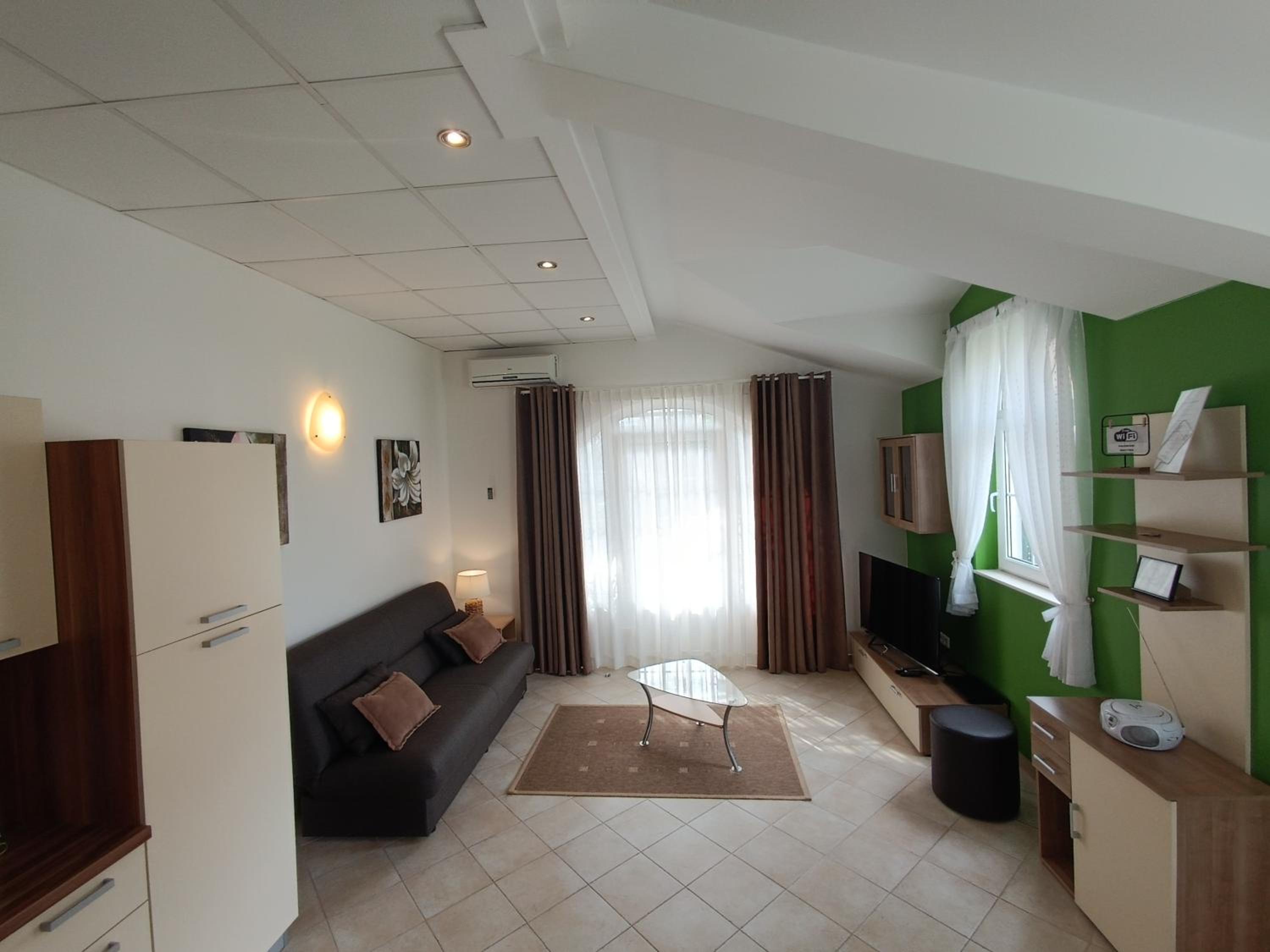 Apartments Lupus