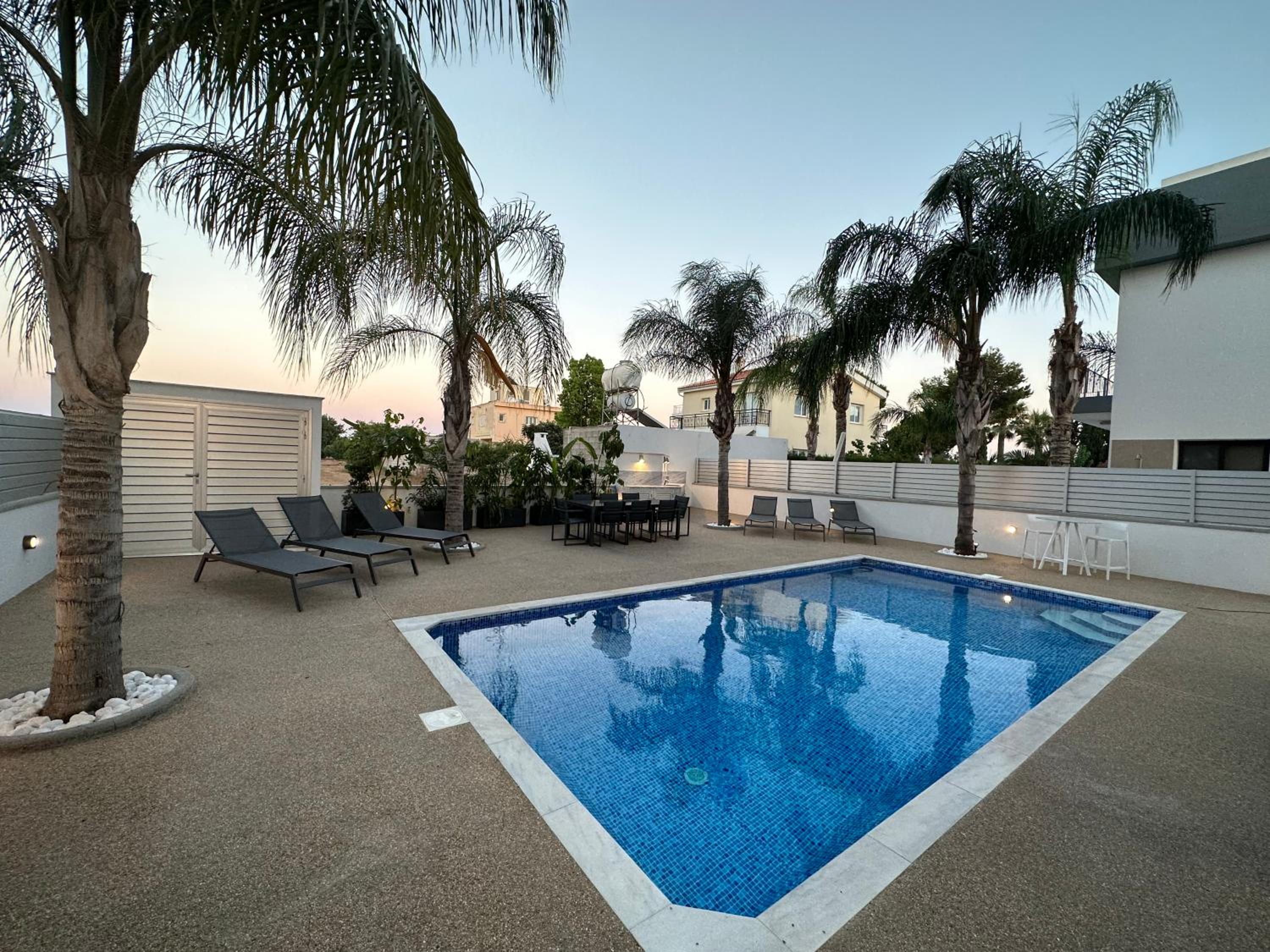 Valerian Palm Villa - Napa's Secret Escape