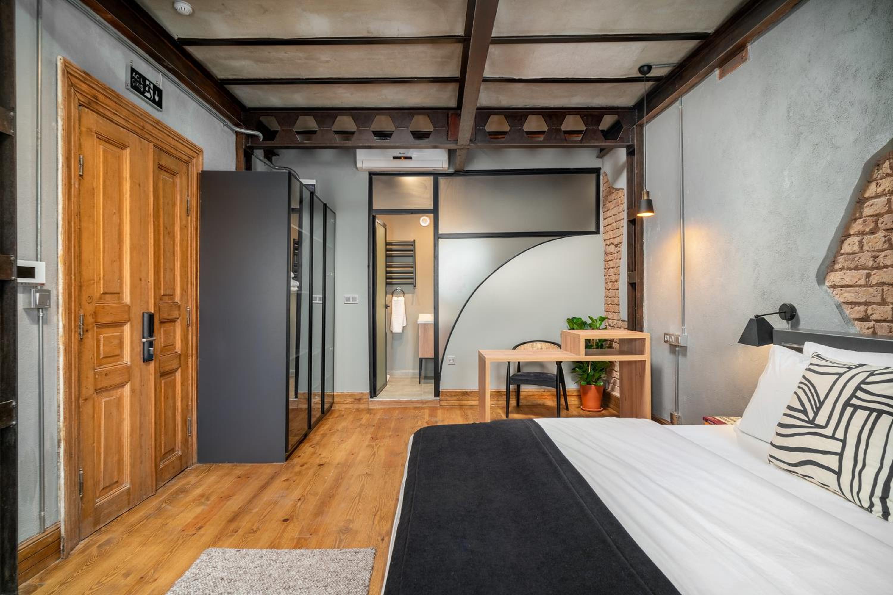 Urban Quarters No.3 - Image 36