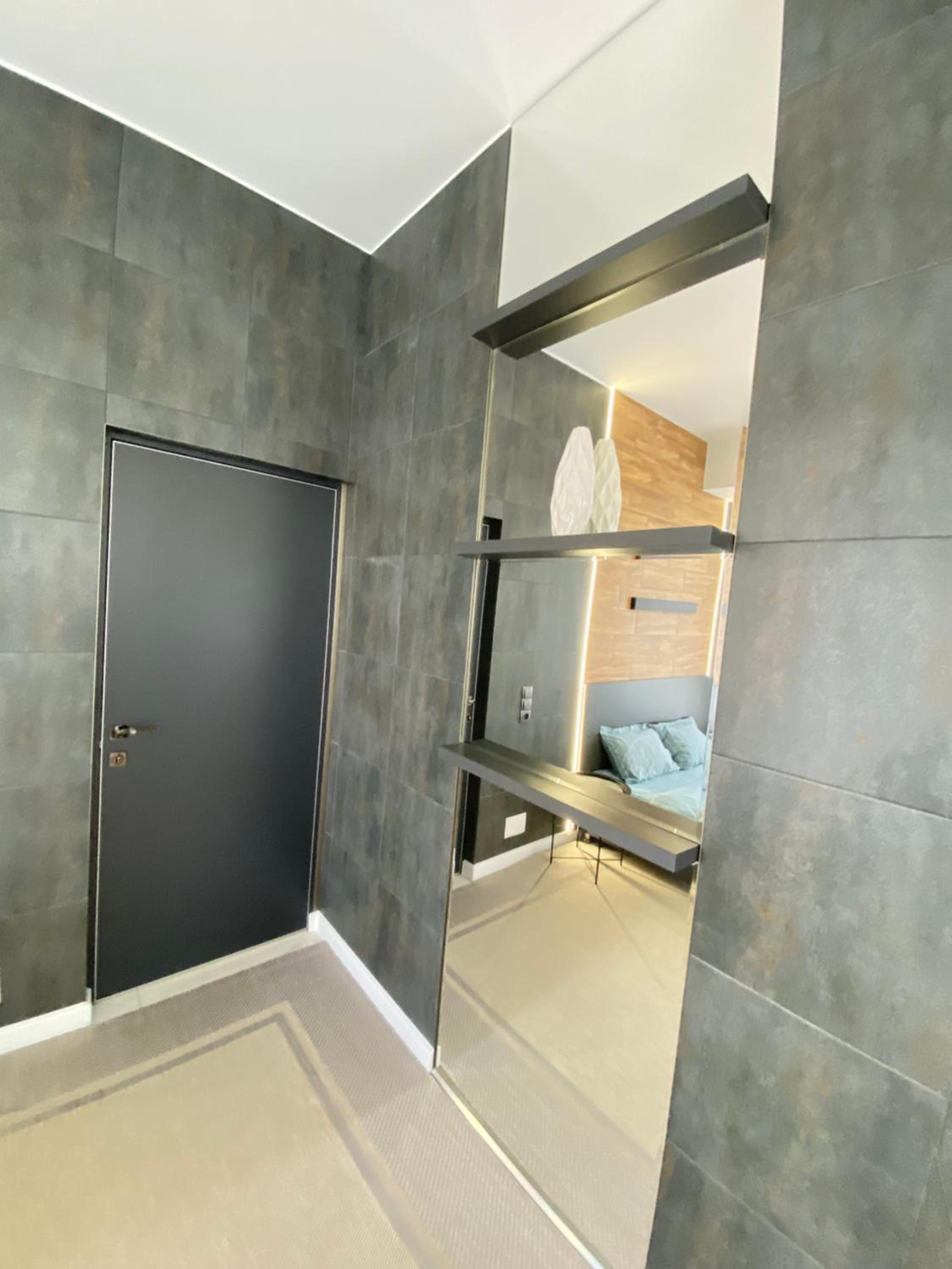 Luxury Three Bedroom Ultracentral Apartment view 5