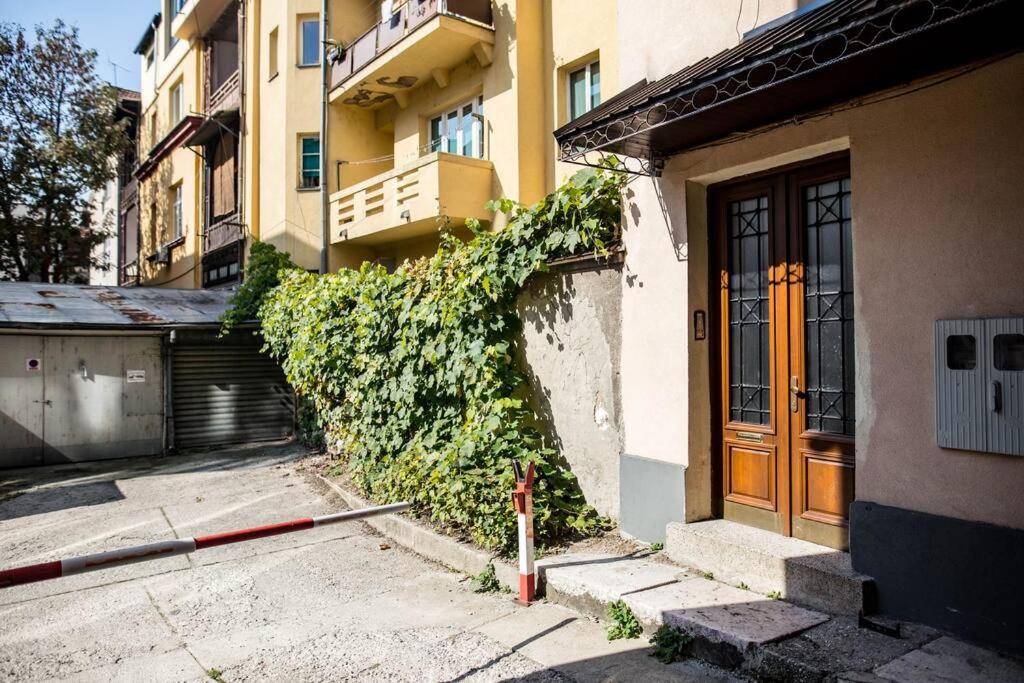 Urban Studio in city center