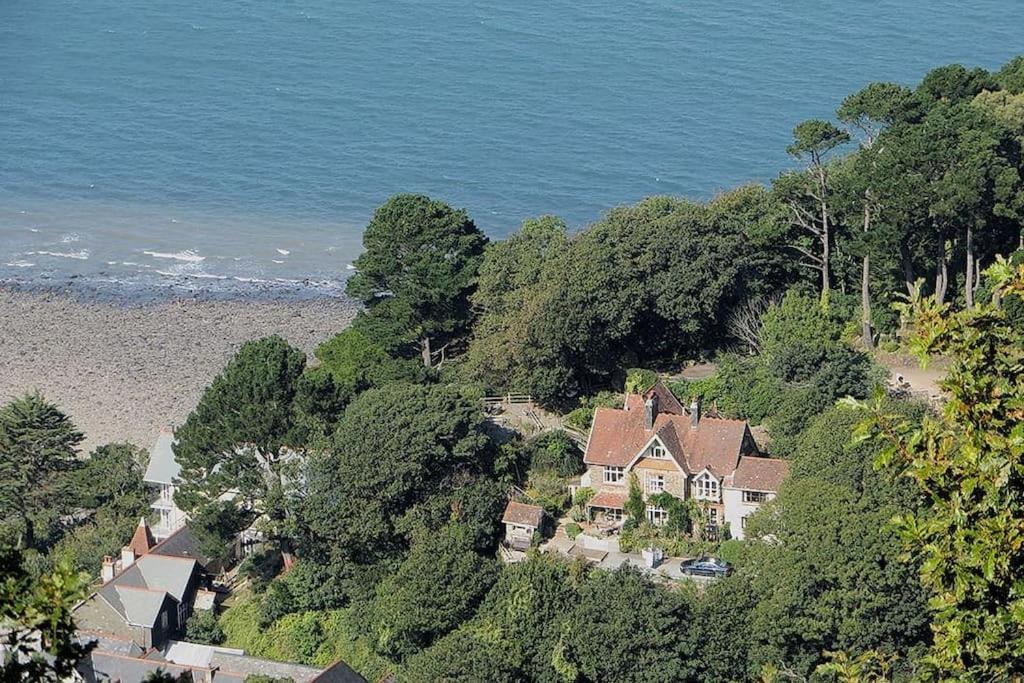Treetop Cottage at Countisbury Lodge