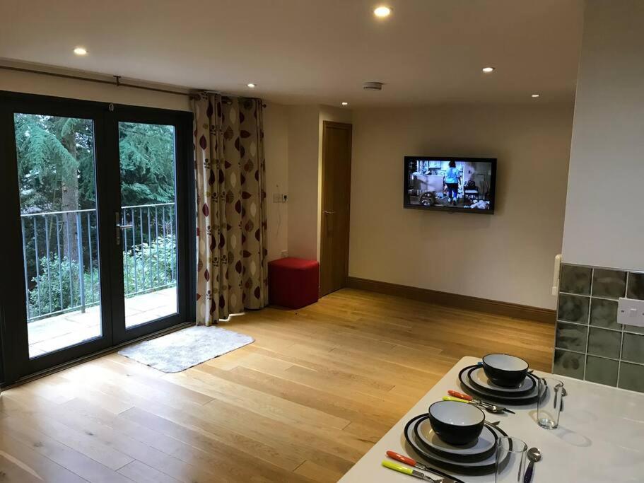 Fantastic Cotswolds hideaway Cleeve Hill