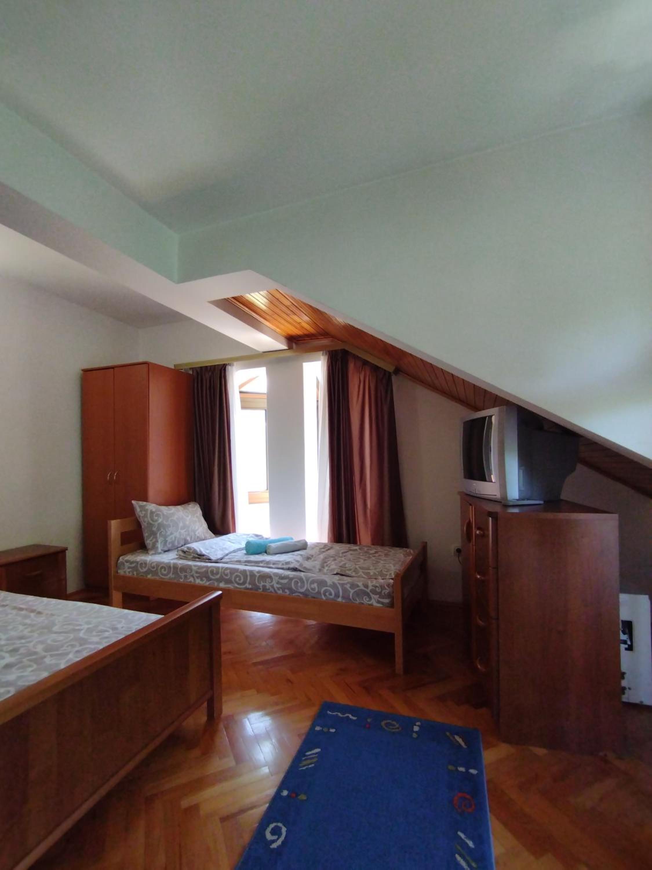 VILA MARKO