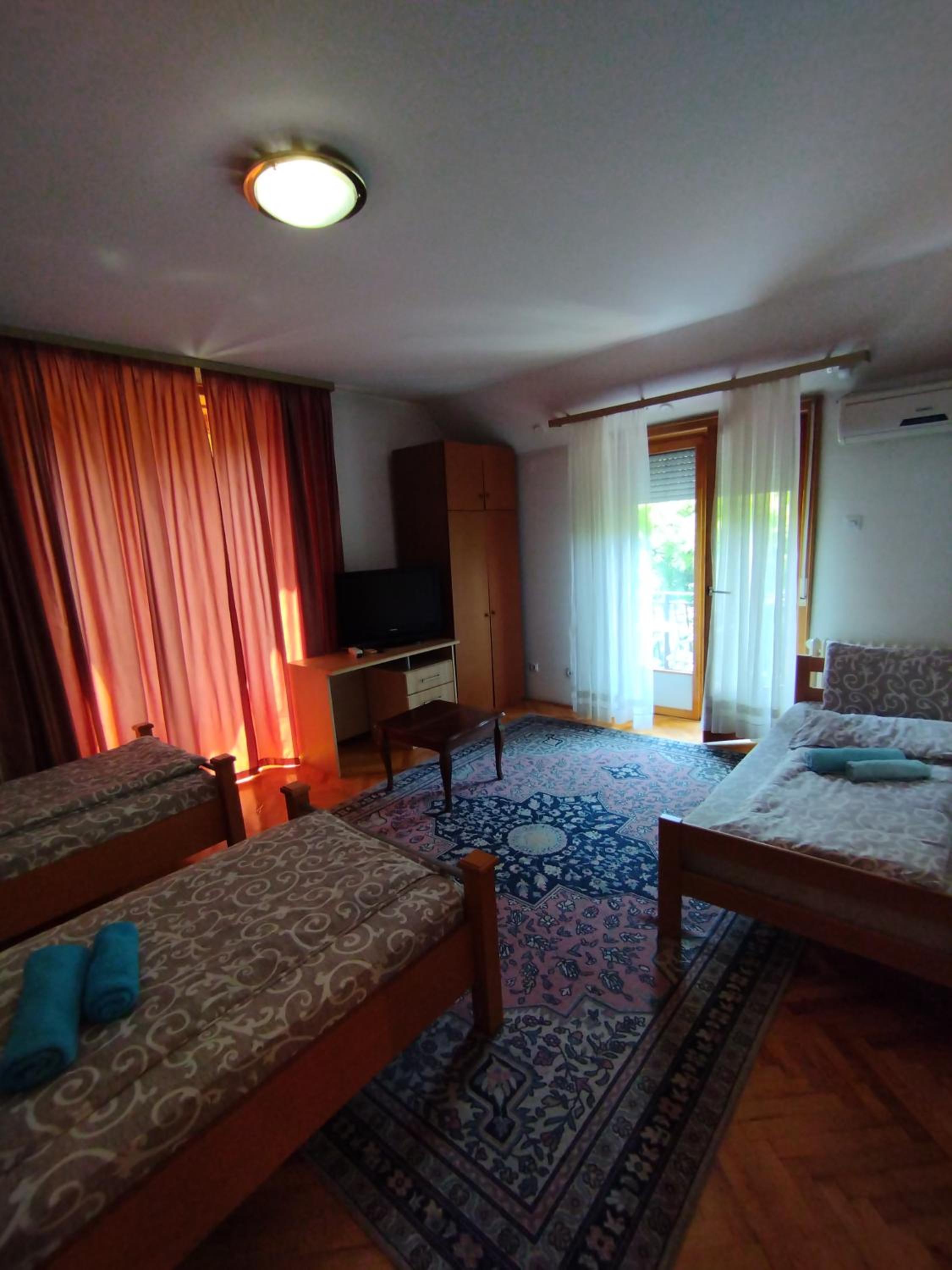 VILA MARKO