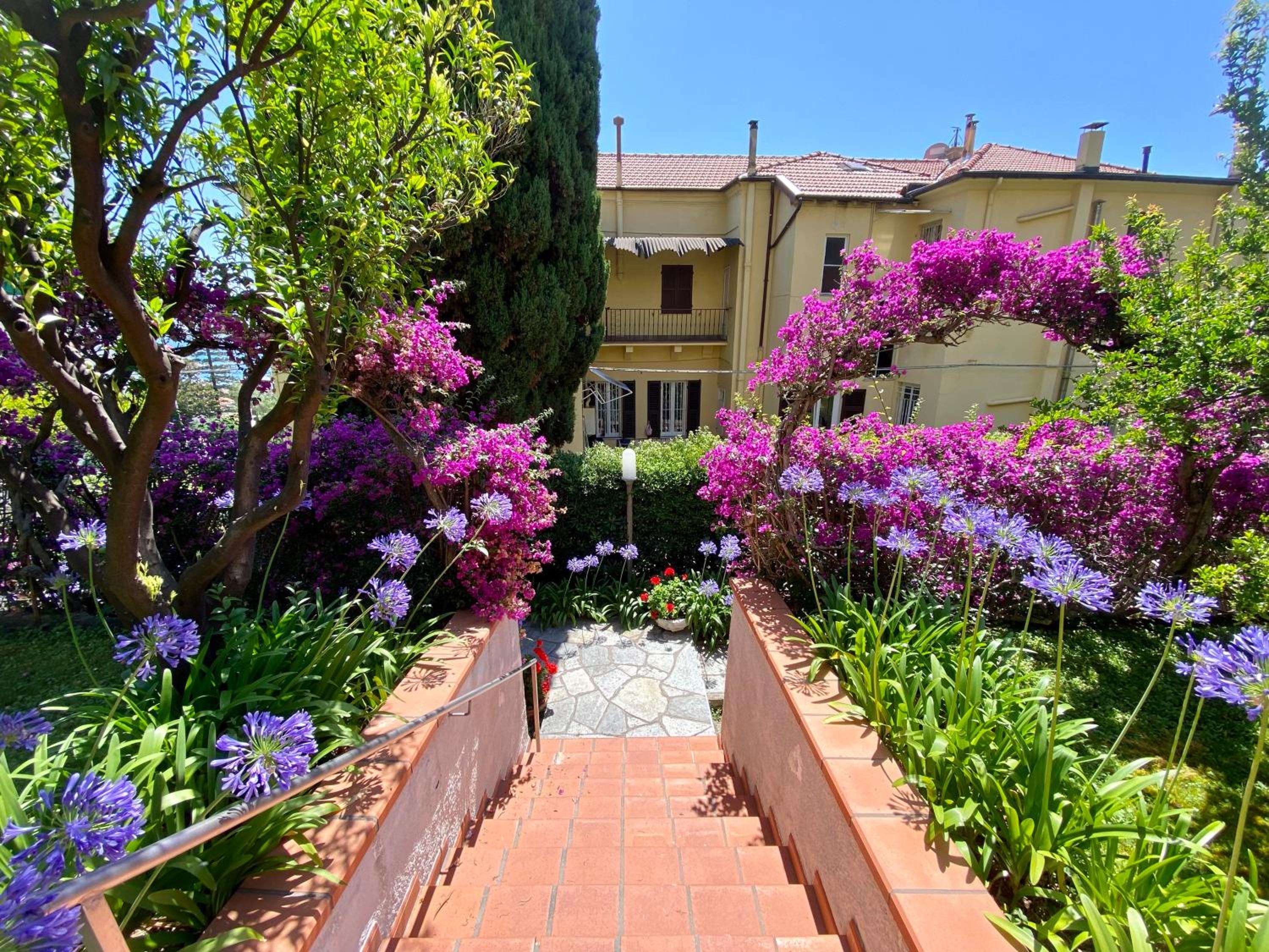 Bouganville Apartment