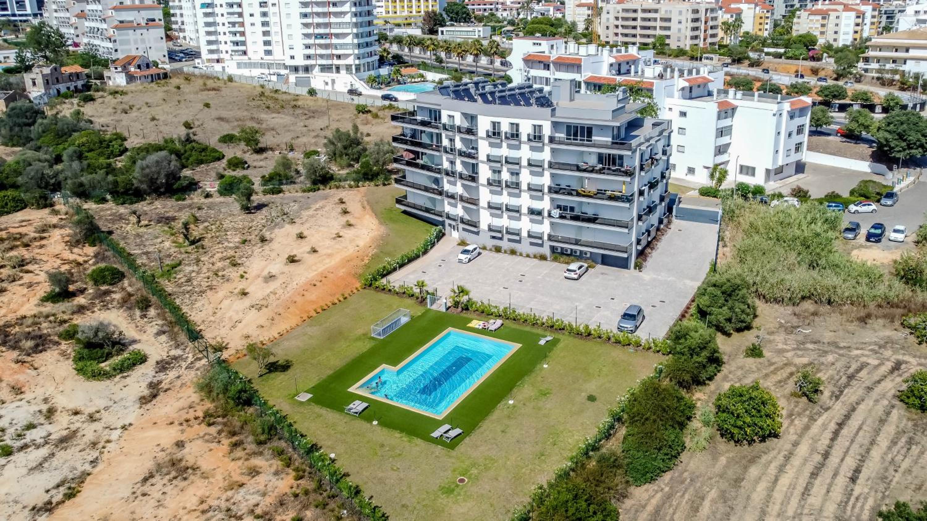 Emerson Plaza stunning 2 bedroom apartment with sea view view 5