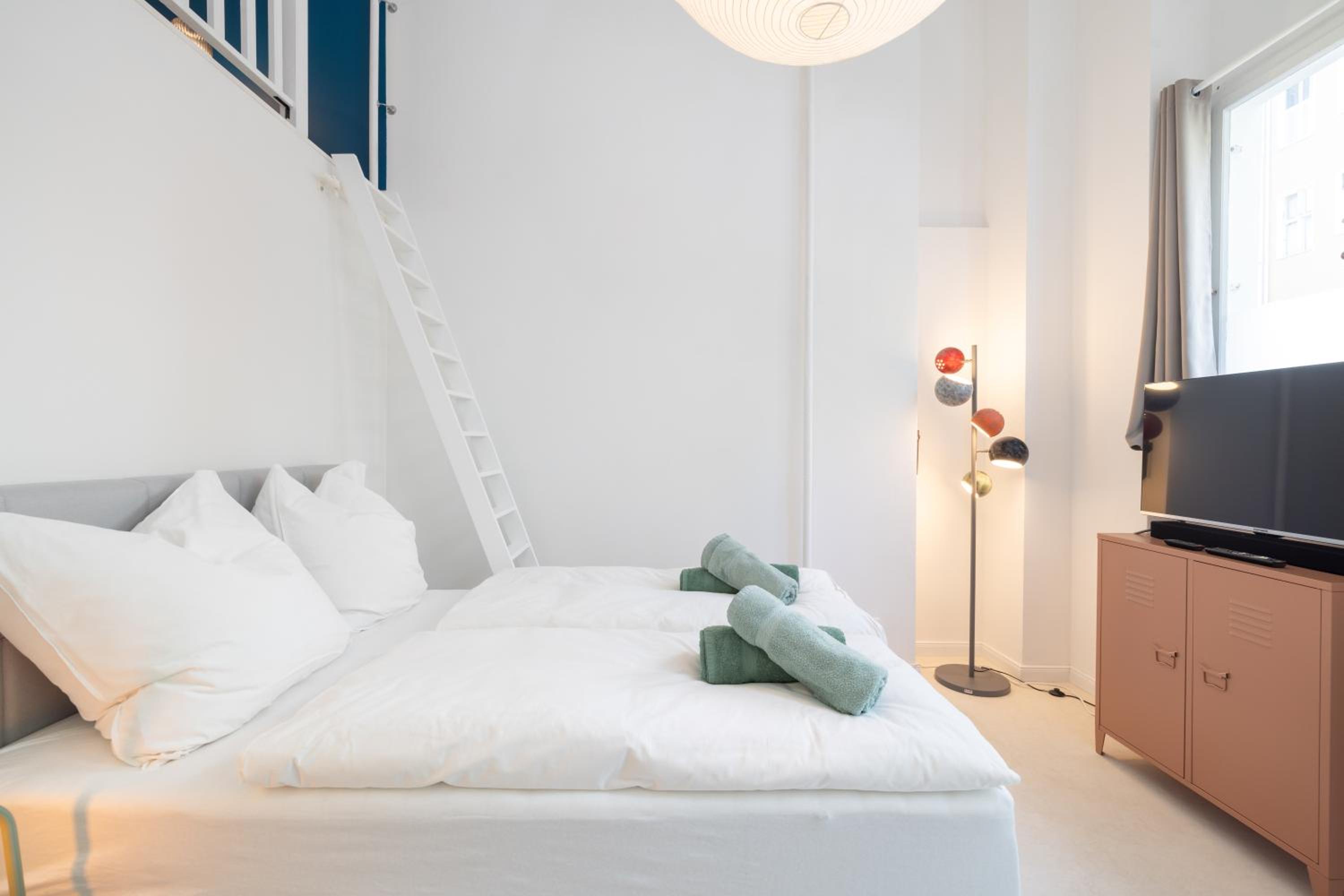 Great 2-room Loft with 2 bathrooms and 2 kitchen