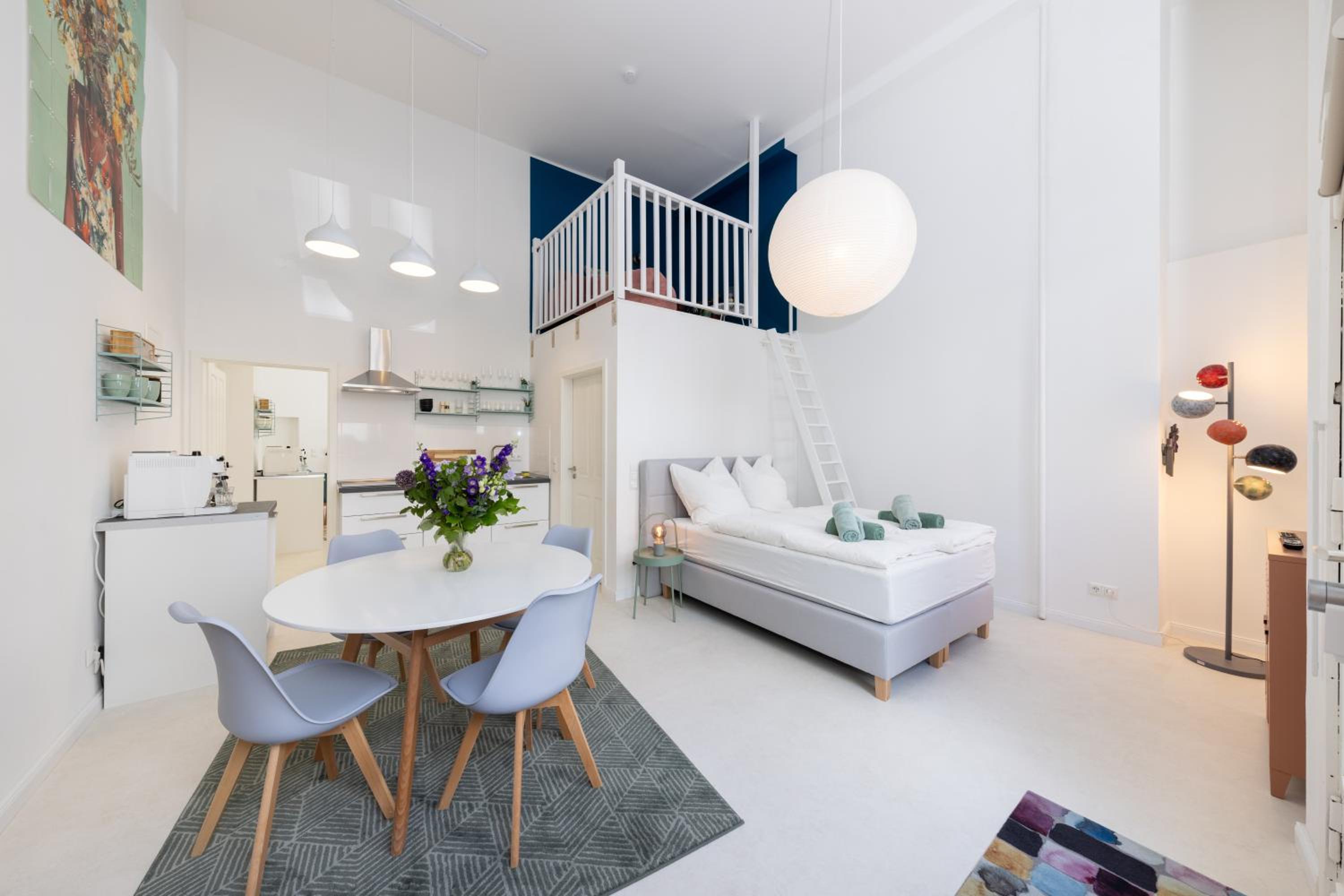 Great 2-room Loft with 2 bathrooms and 2 kitchen