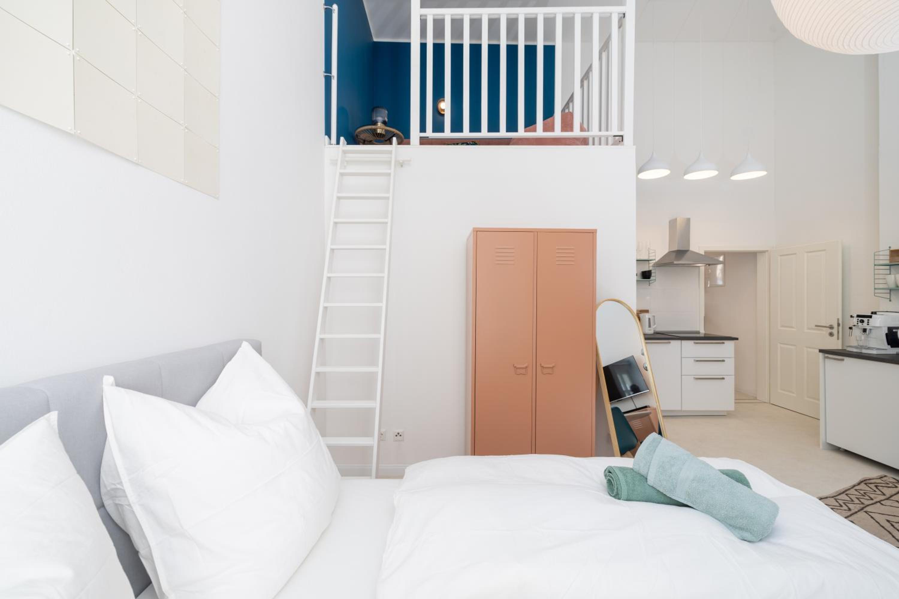 Great 2-room Loft with 2 bathrooms and 2 kitchen
