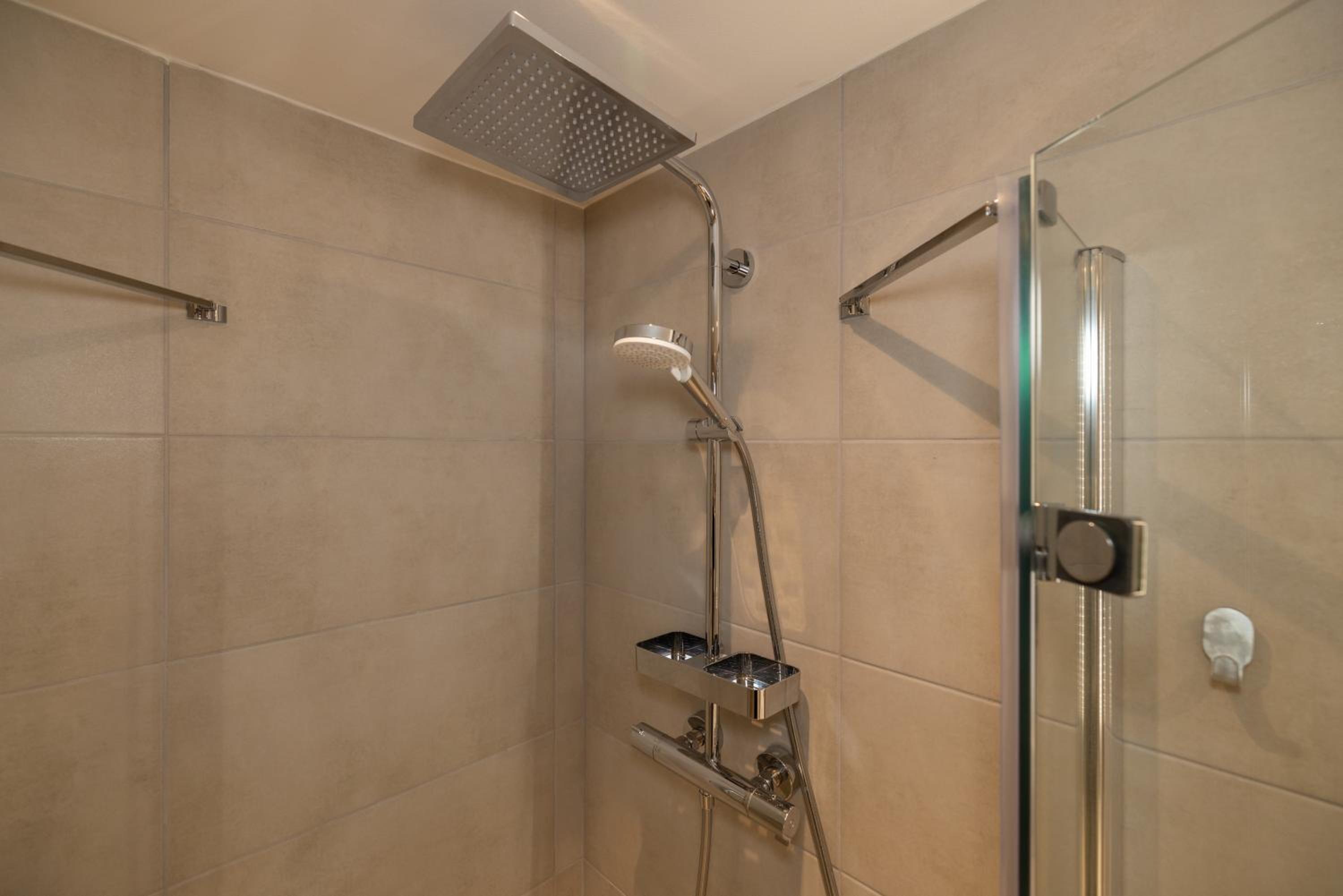 Great 2-room Loft with 2 bathrooms and 2 kitchen