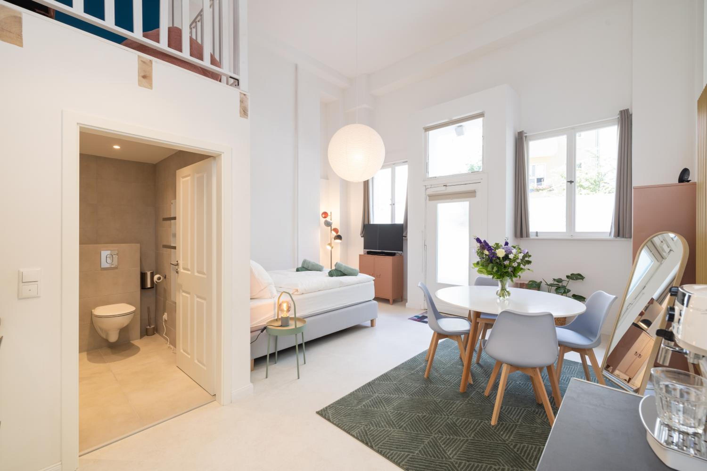 Great 2-room Loft with 2 bathrooms and 2 kitchen