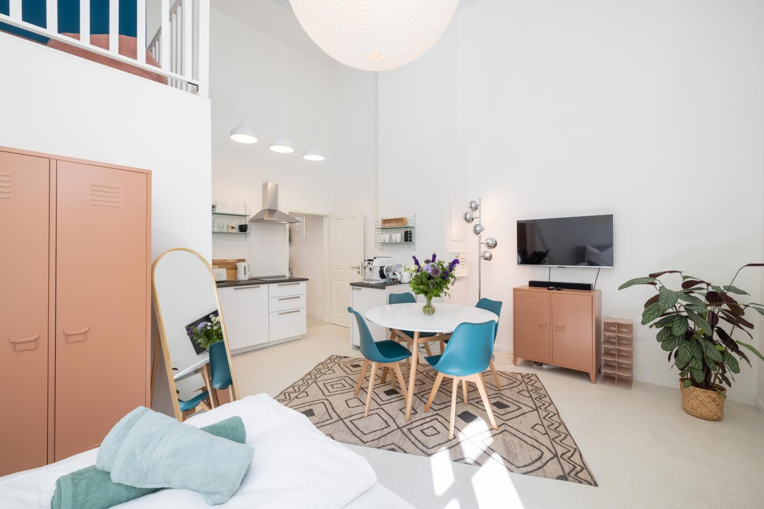 Great 2-room Loft with 2 bathrooms and 2 kitchen