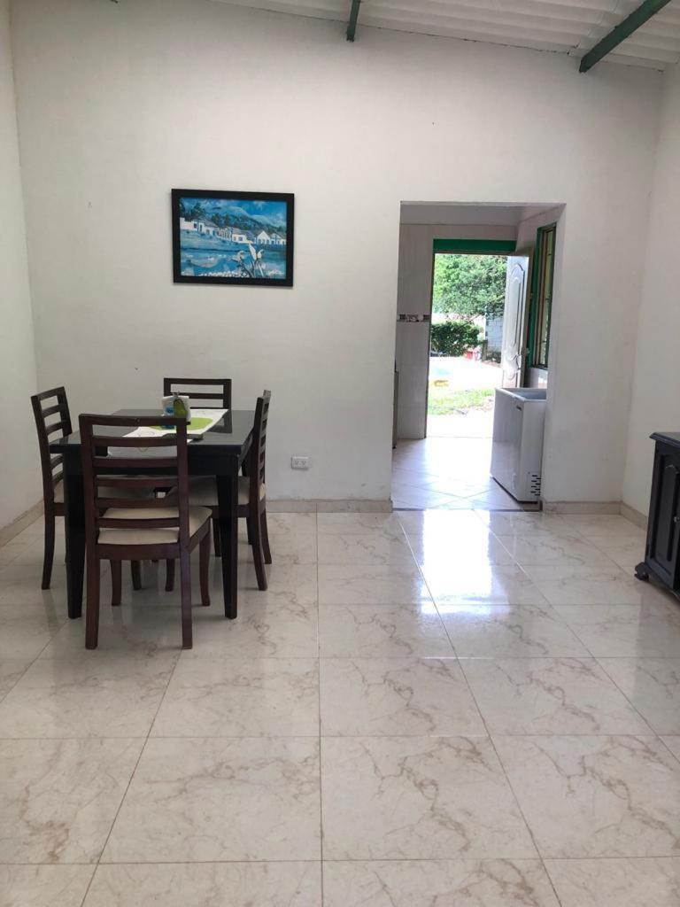 Hermosa Finca de descanso en Villa Samaria a 35 minutos de Melgar