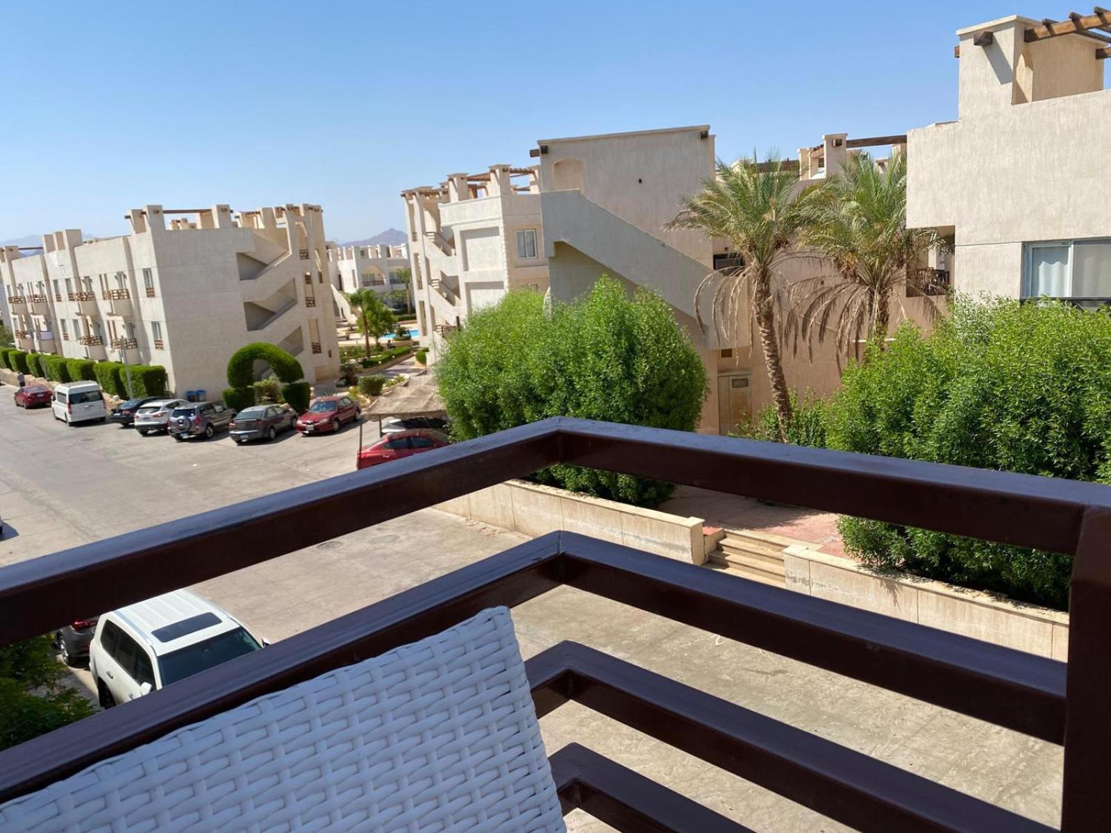 Luxus Designer Apartment in Sunny Lakes 2 ganz nah am Zentrum Naama Bay 75 m2 direkt am Pool - 2 Bakone Obergeschoss bis zu 5 Personen buchbar