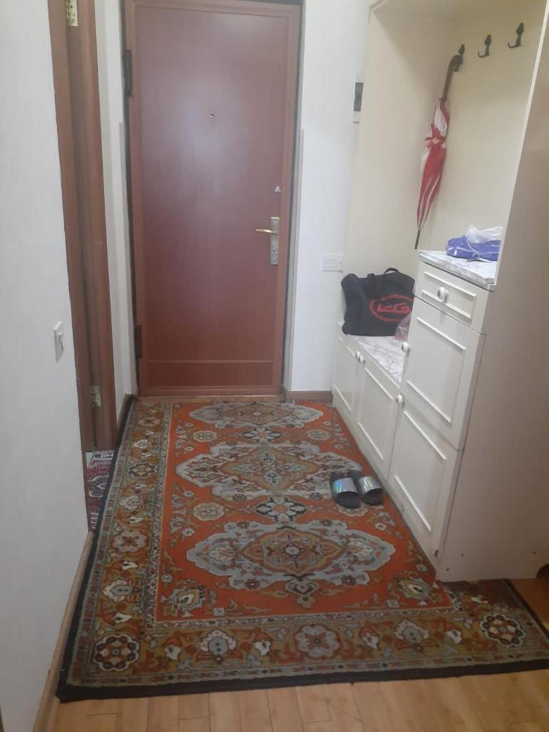 2 bedroom apartment Glendel Hills