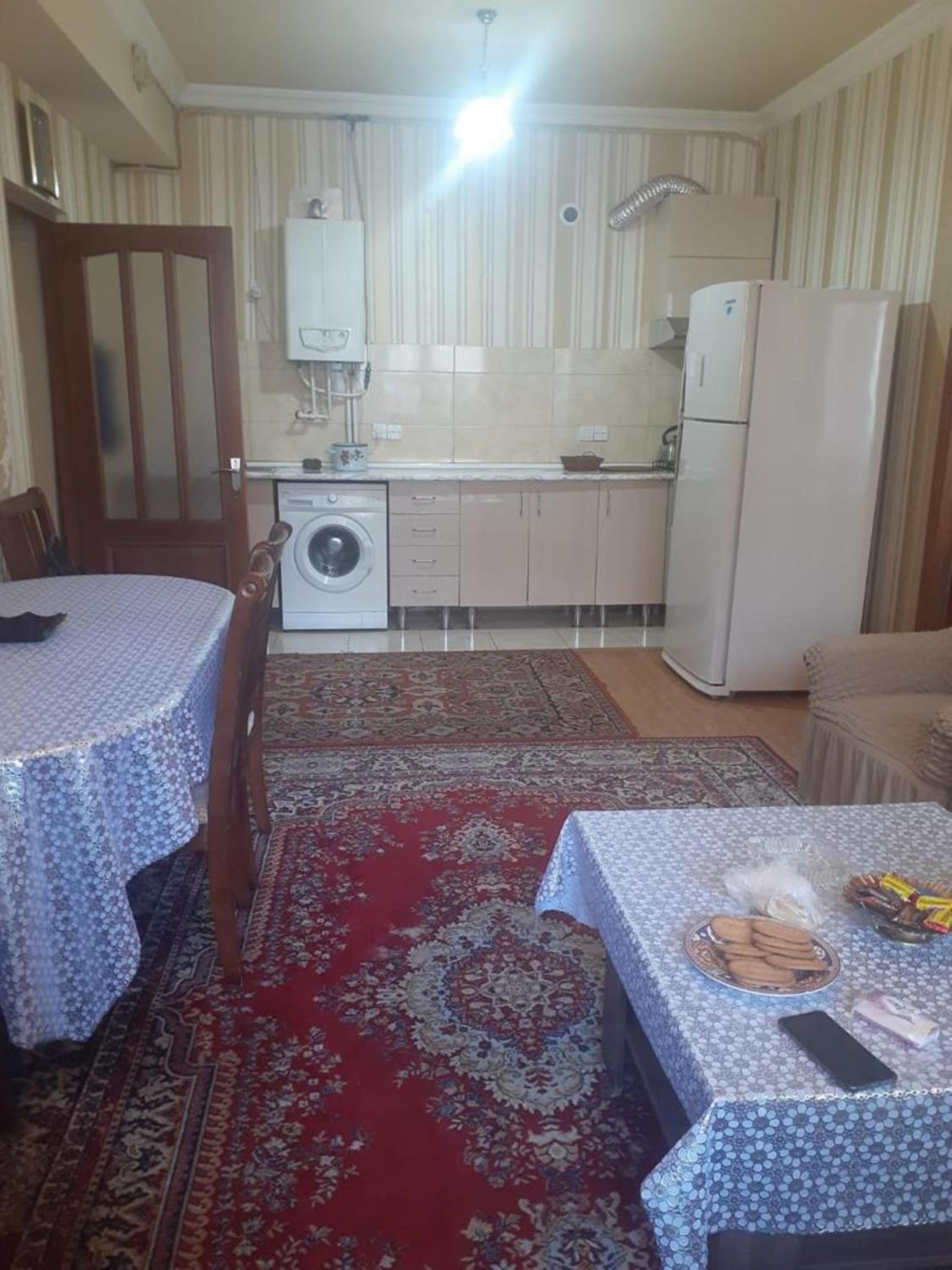 2 bedroom apartment Glendel Hills