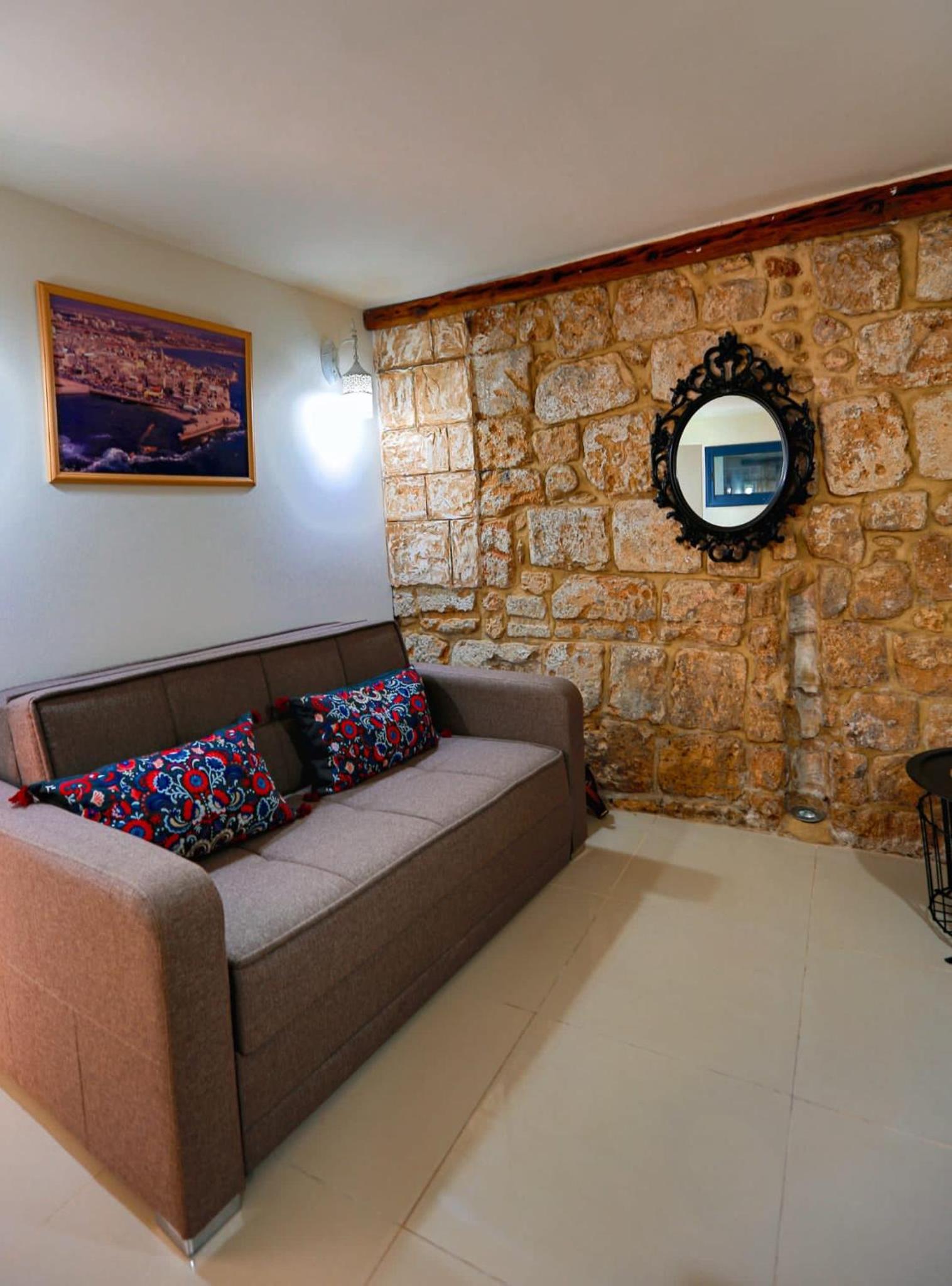 Tony Guesthouse
