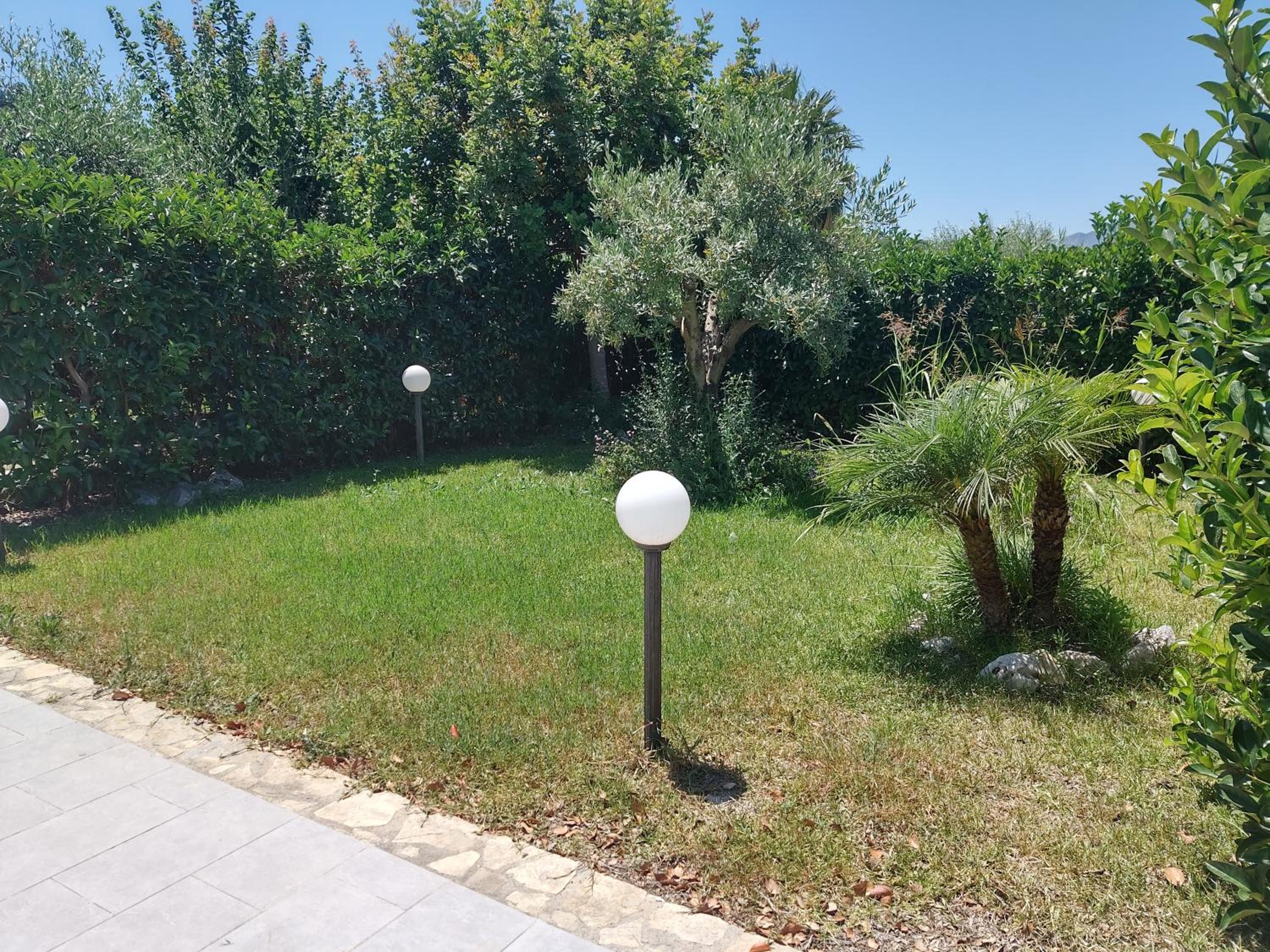 Casa Vacanze Villa Pomelia view 2