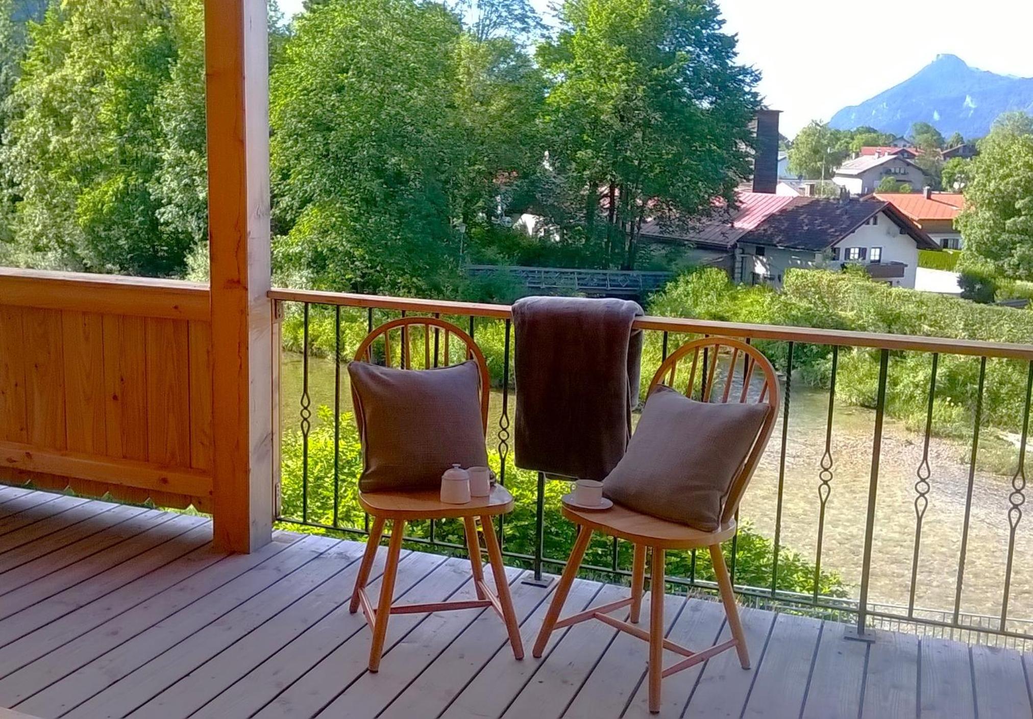 Ferienhaus Bachperle - Alpenidyll mit Kamin, Balkon oder Terrasse für Genießer