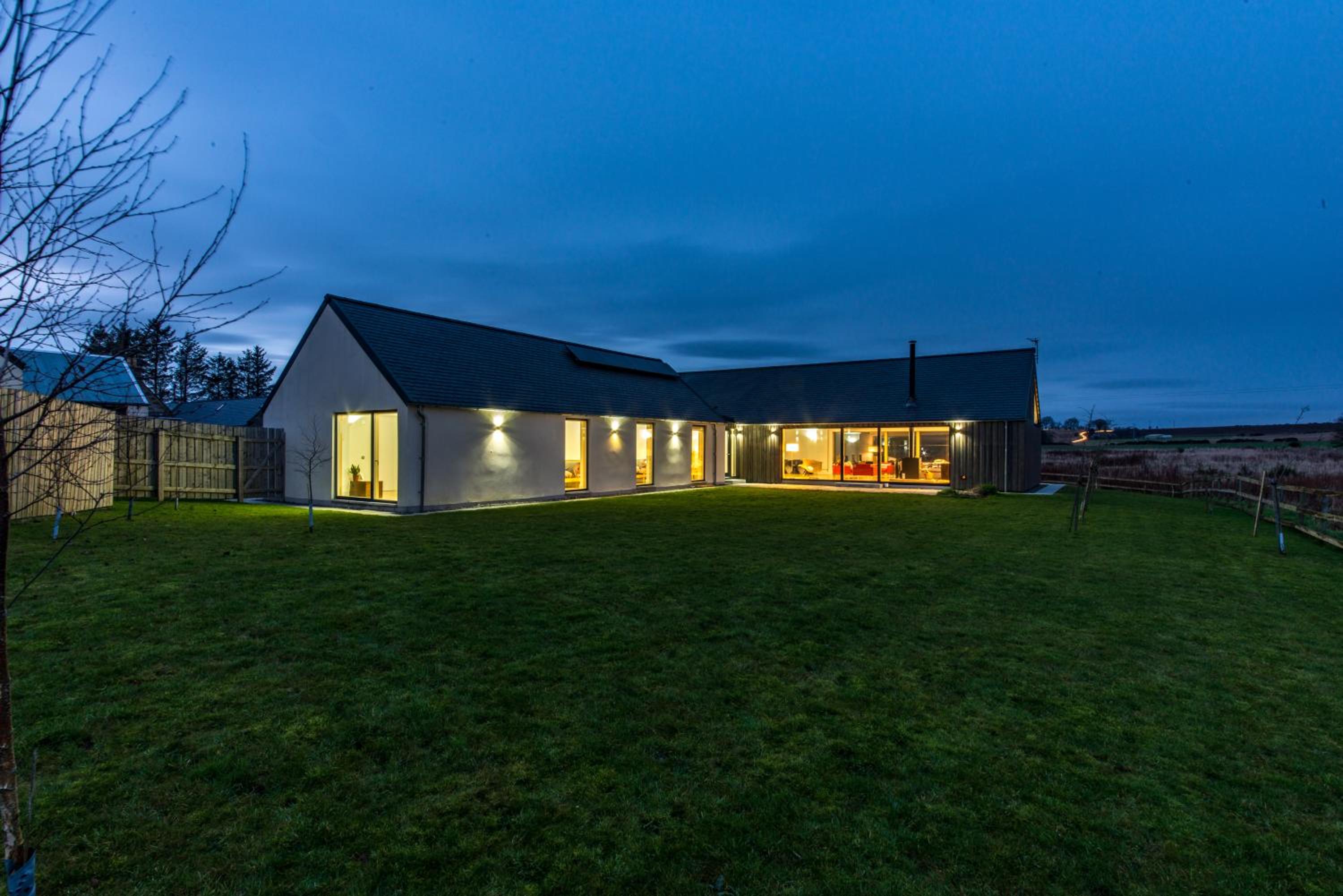 The Den, Architect Designed Barn, Beautiful Location