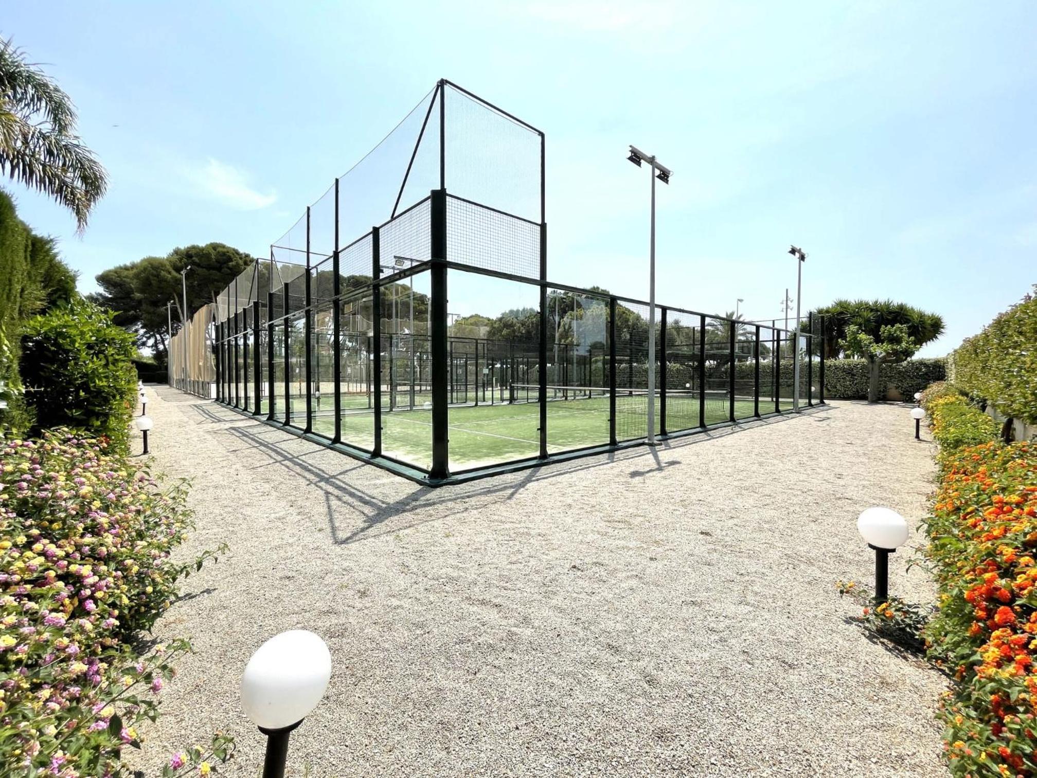 LuxuryCambrils Resort&Spa