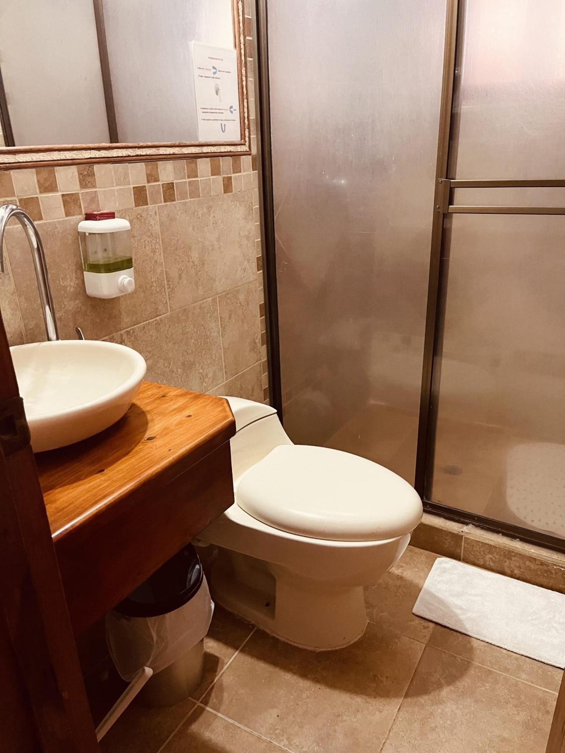 HOSPEDAJE EN VILLA DE LEYVA 8 personas
