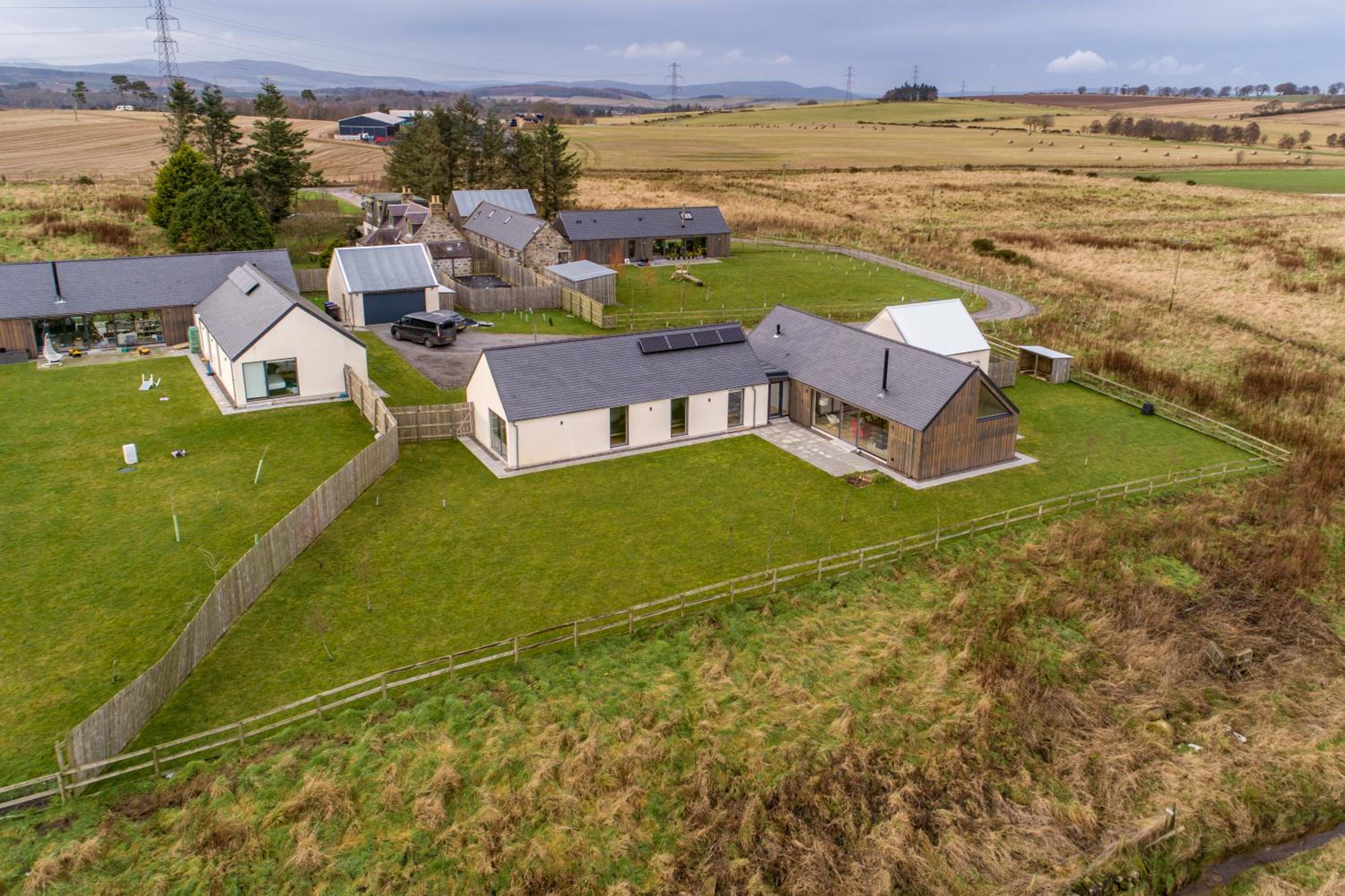 The Den, Architect Designed Barn, Beautiful Location