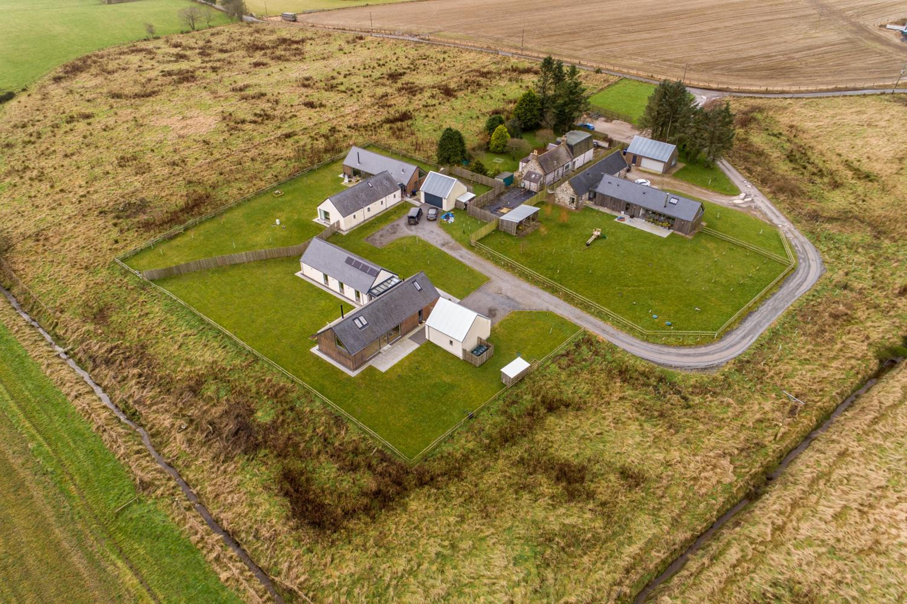 The Den, Architect Designed Barn, Beautiful Location
