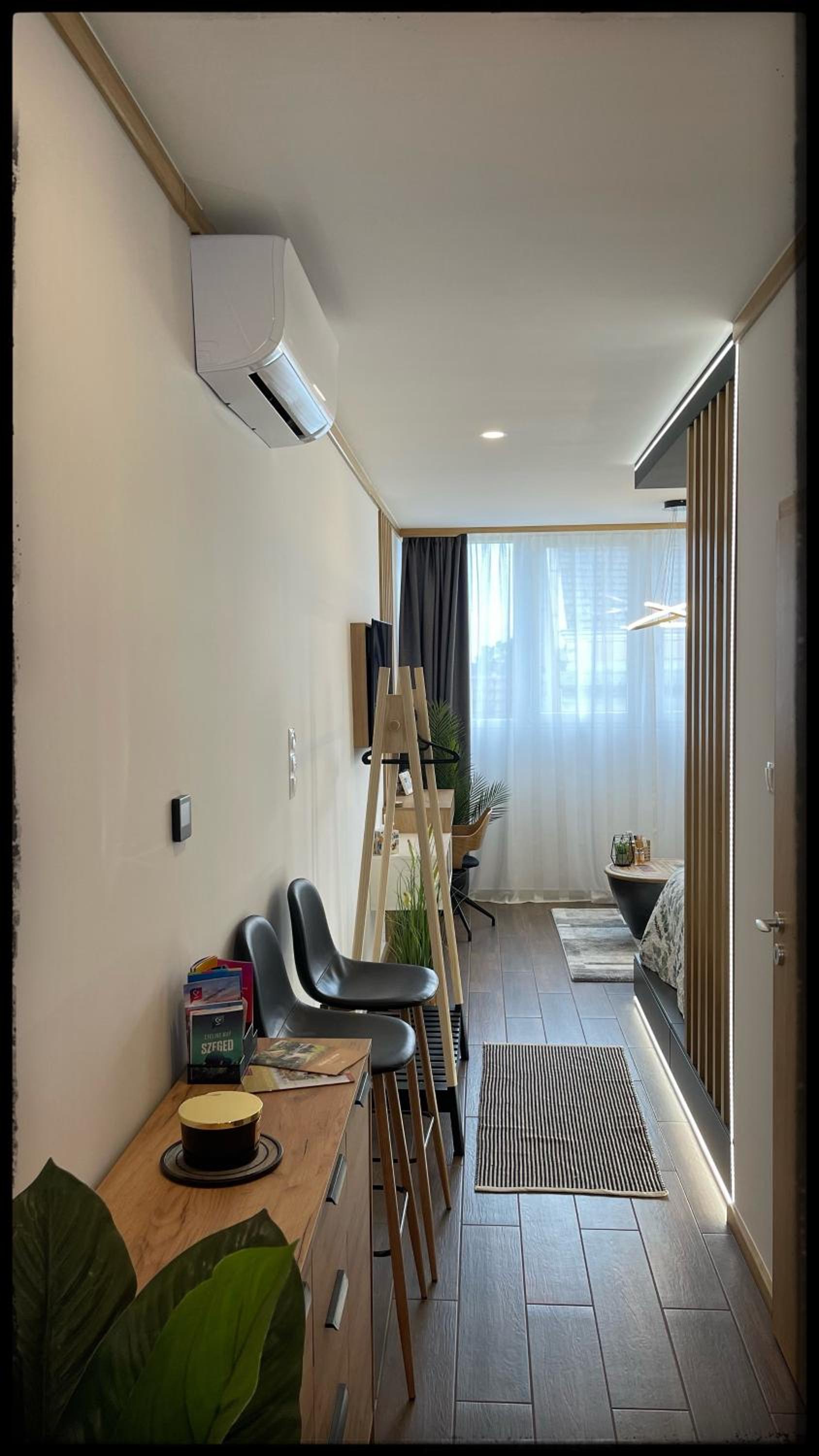 Good Knight Apartman