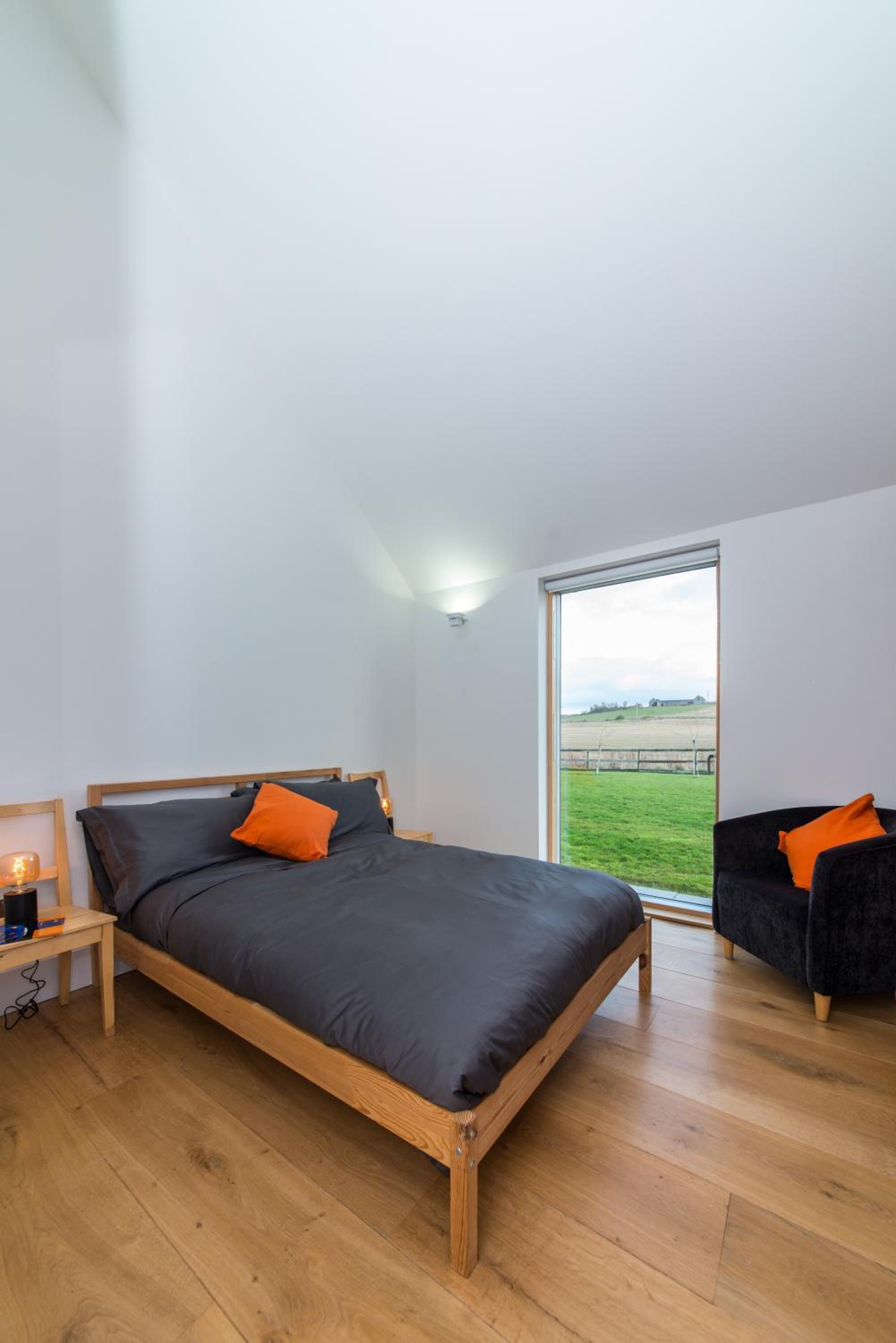 The Den, Architect Designed Barn, Beautiful Location