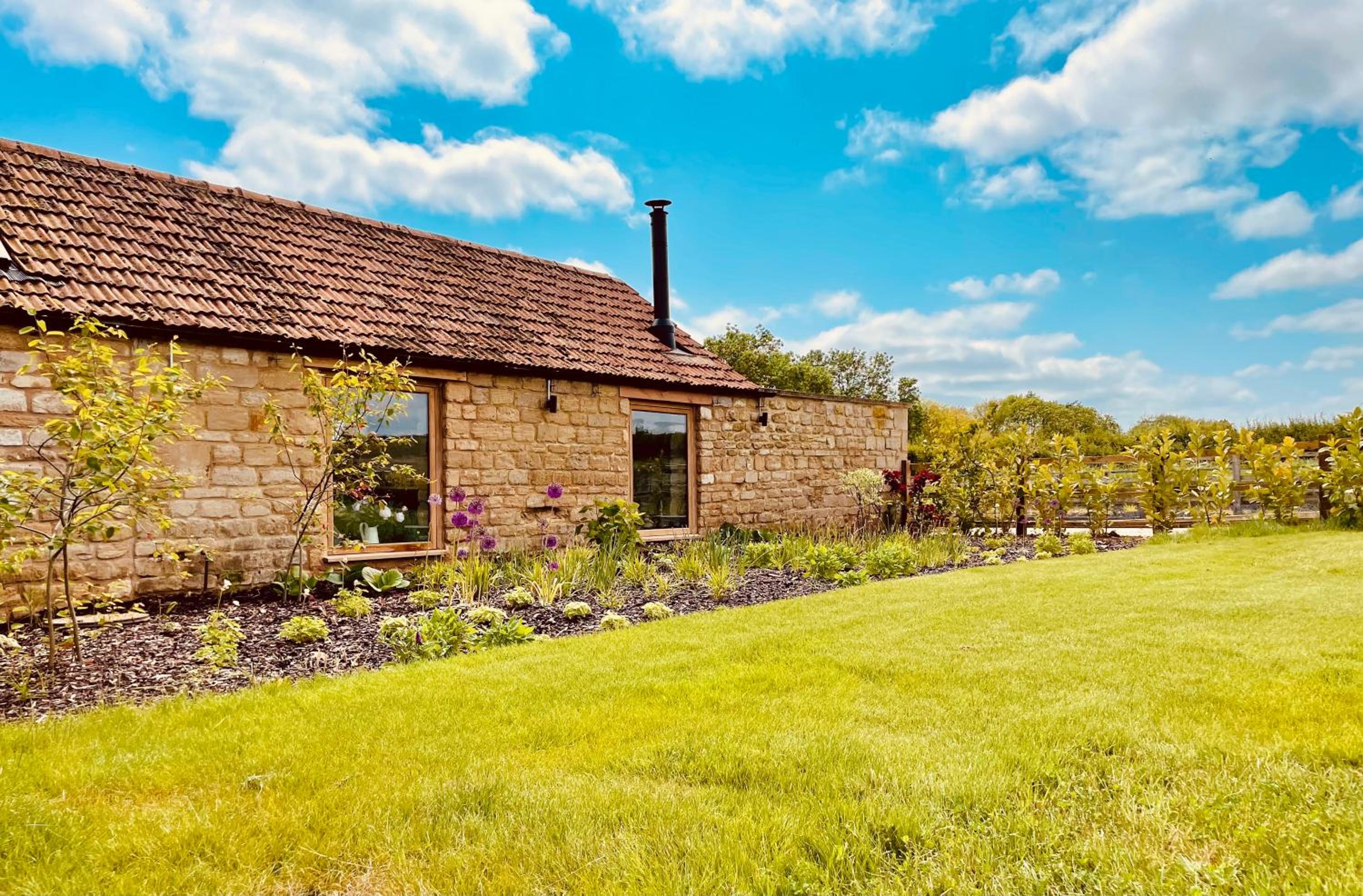 The Cow Shed - Rural Barn Conversion with Hot Tub view 2