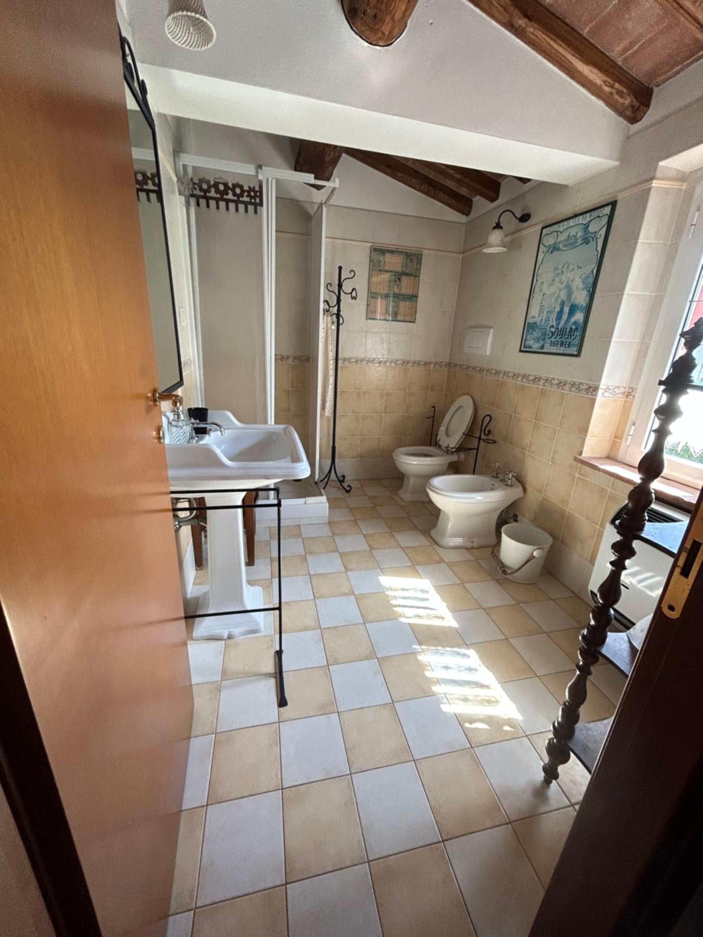 Charming Villa with swimming pool-Todi, Italy