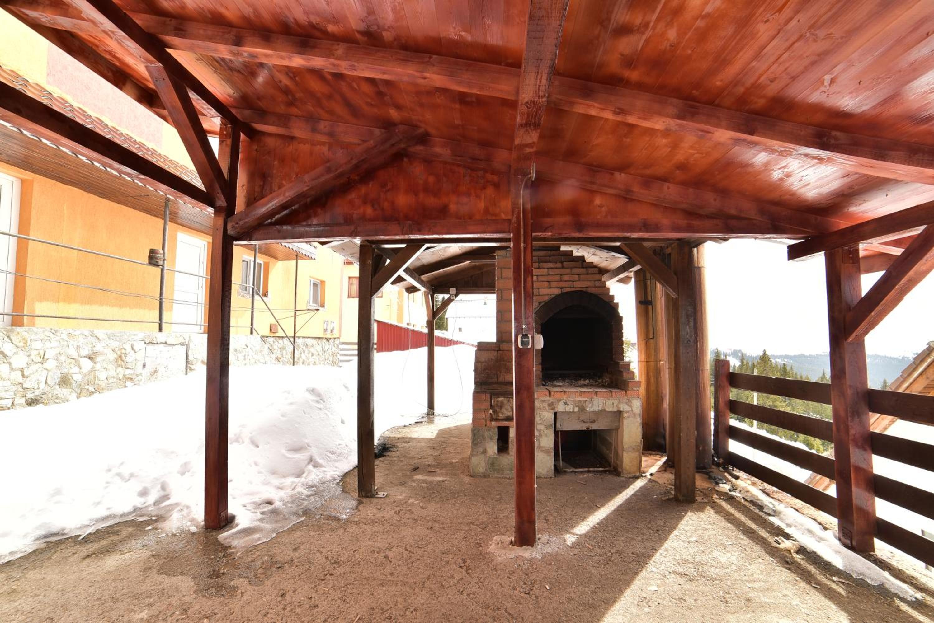 Photo 11